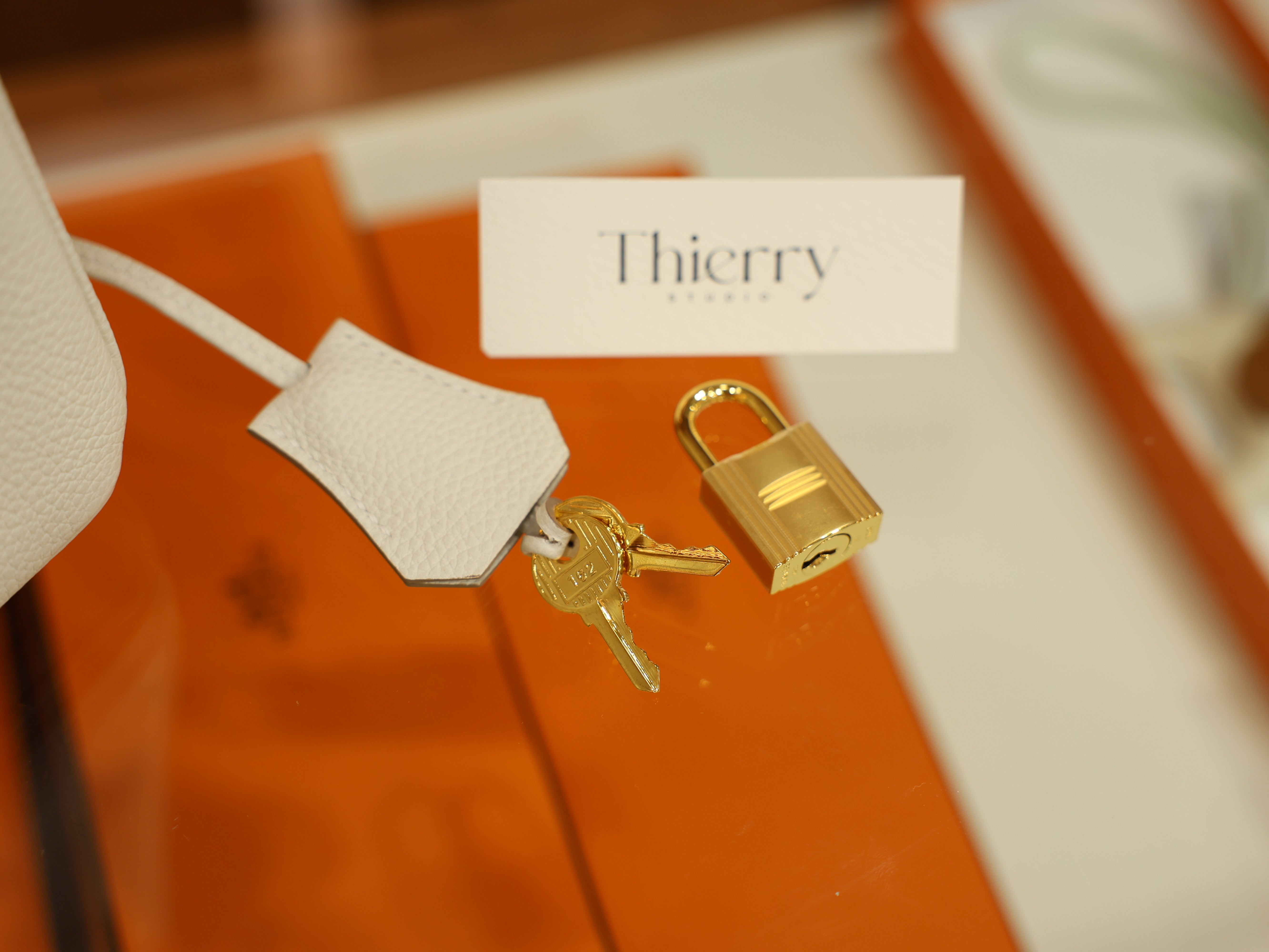 Birkin 25 togo craie GHW