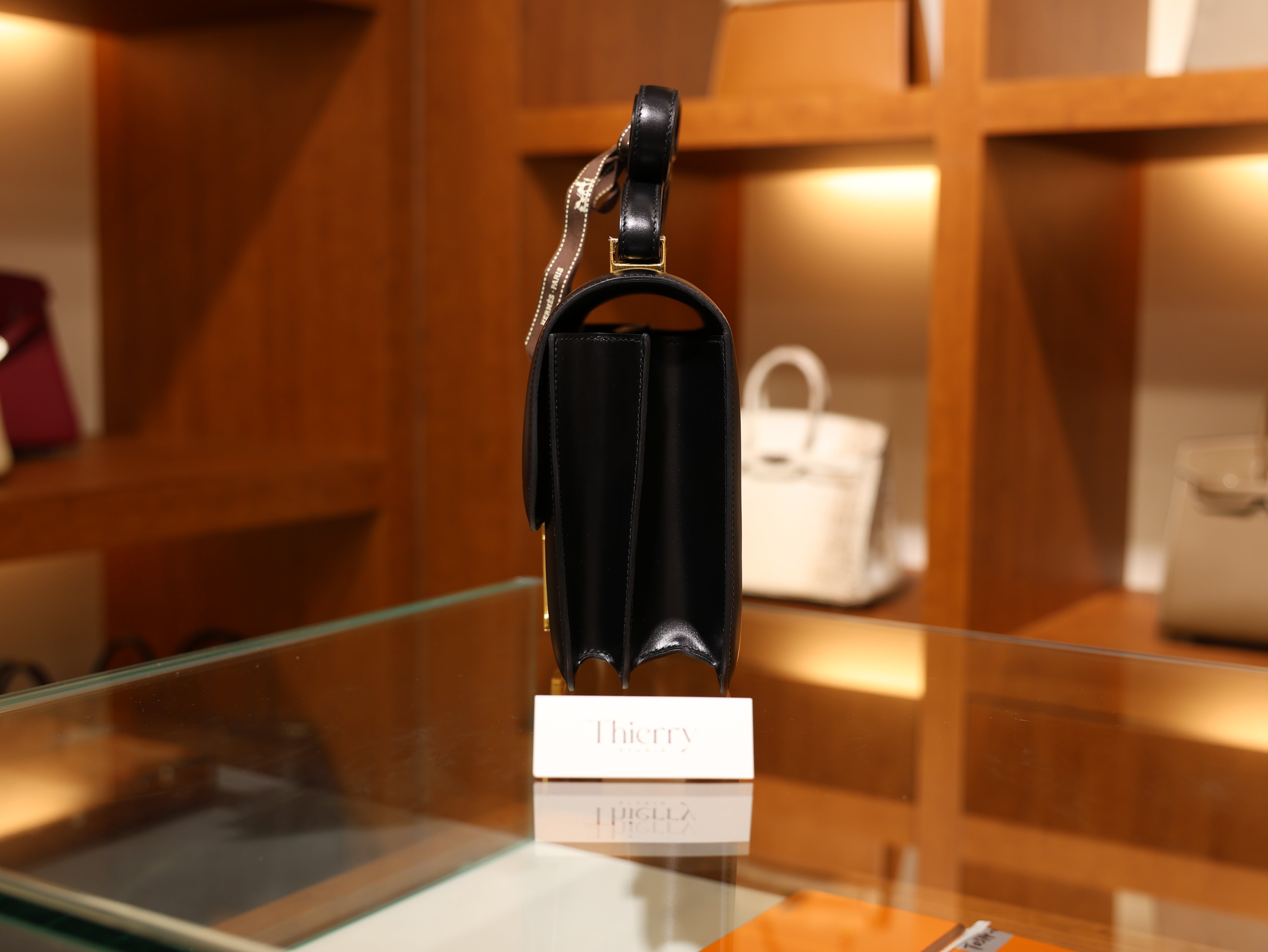 Constance 24 box black GHW