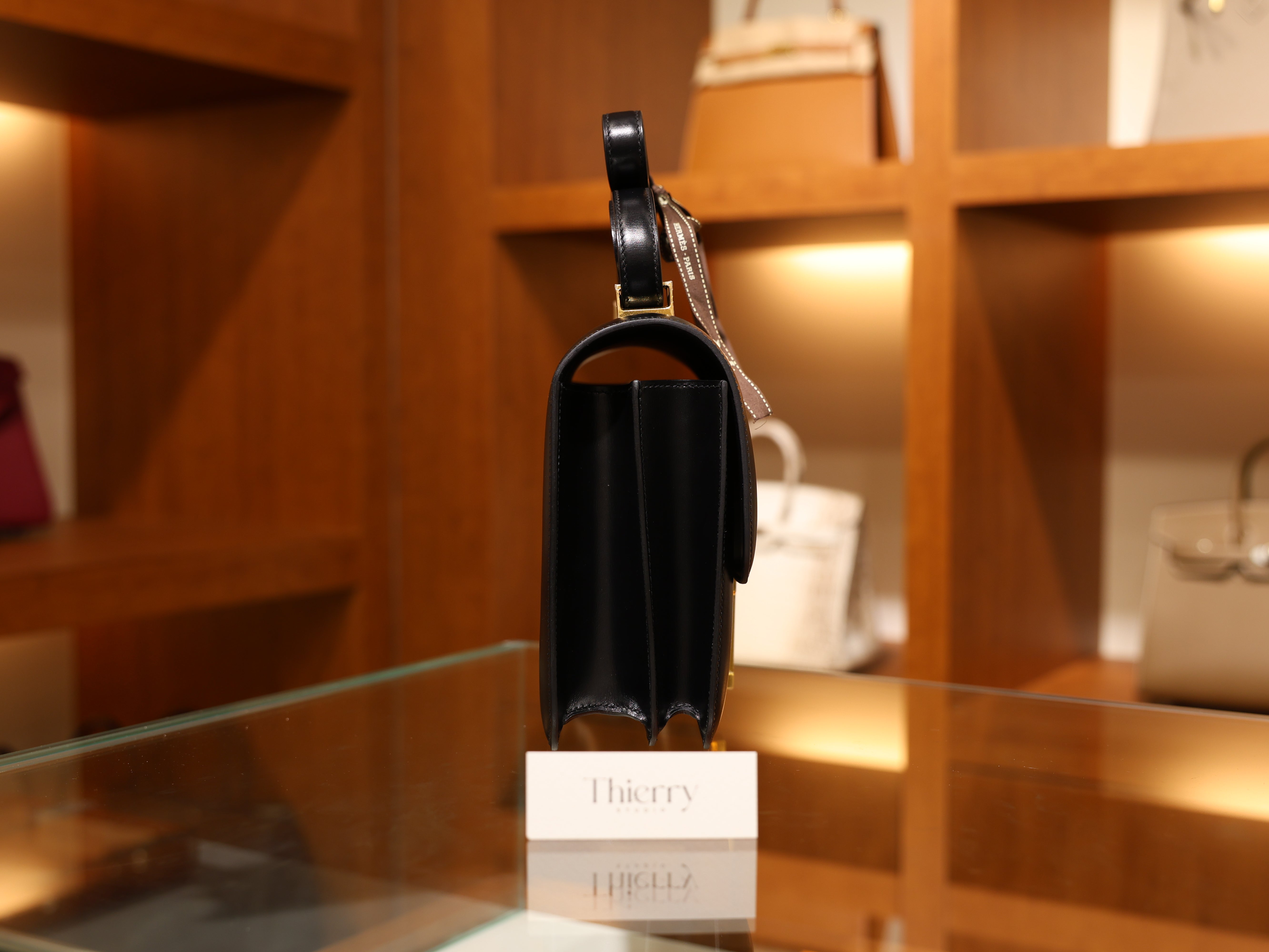 Constance 24 box black GHW