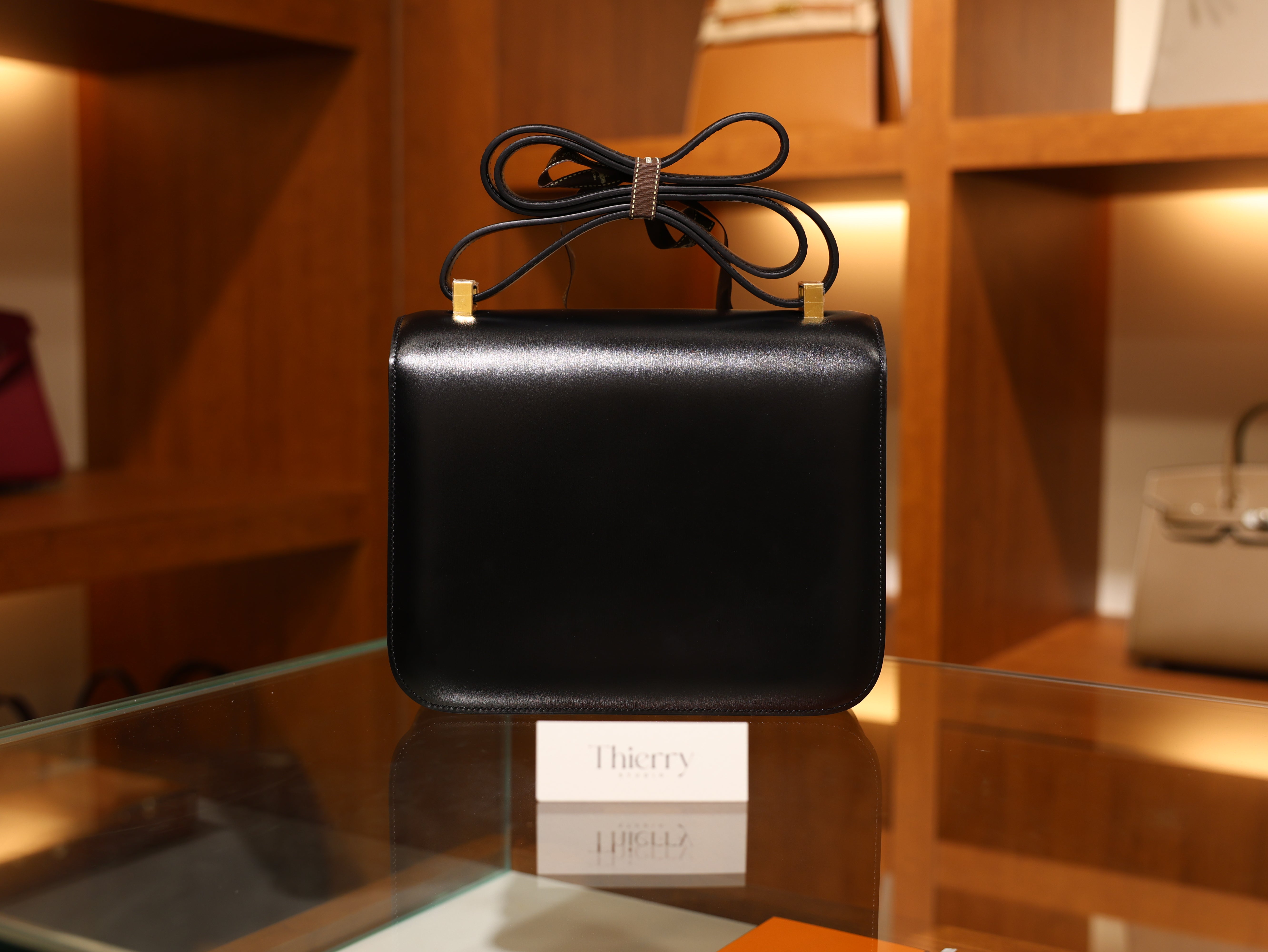 Constance 24 box black GHW