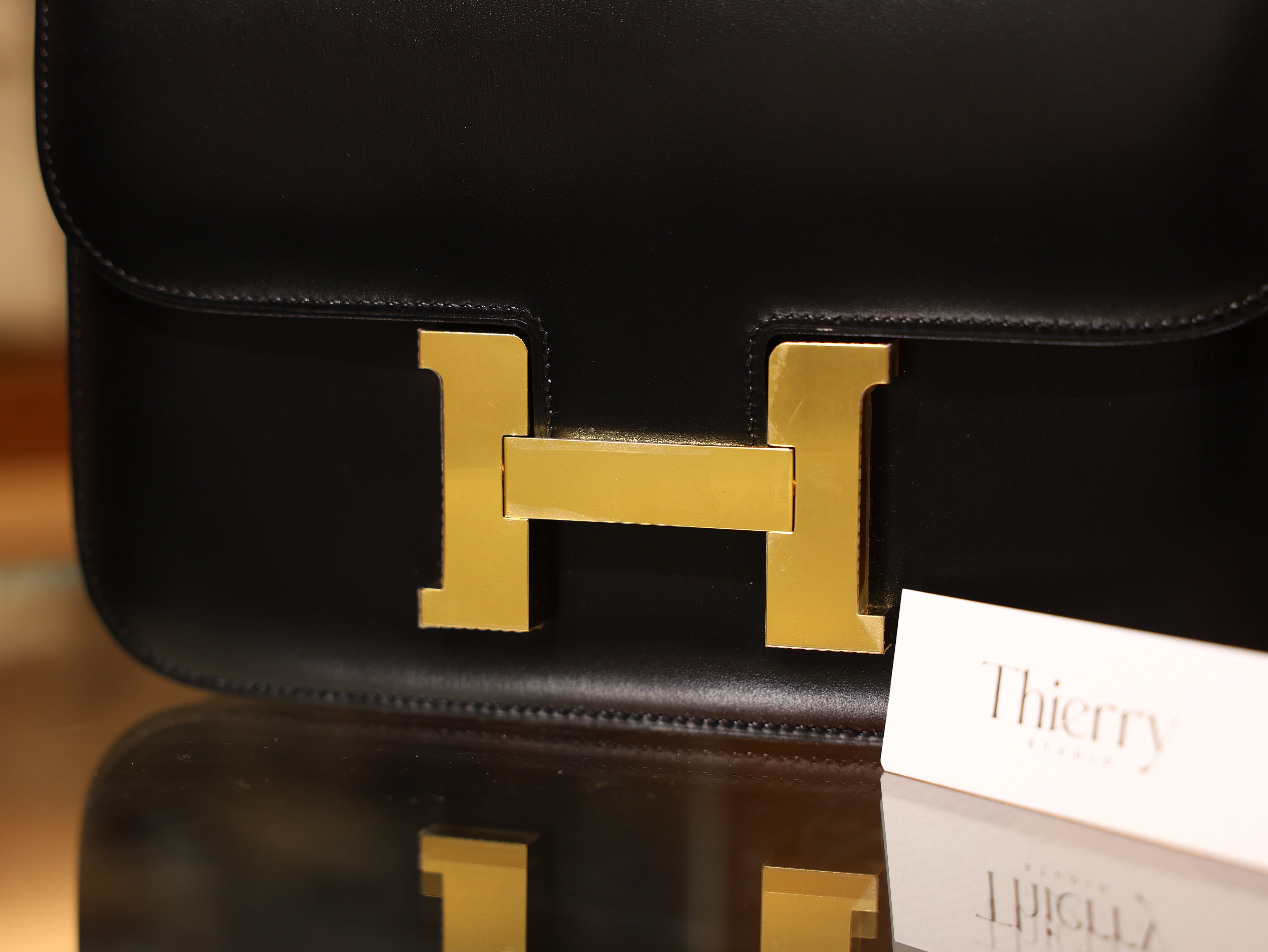 Constance 24 box black GHW