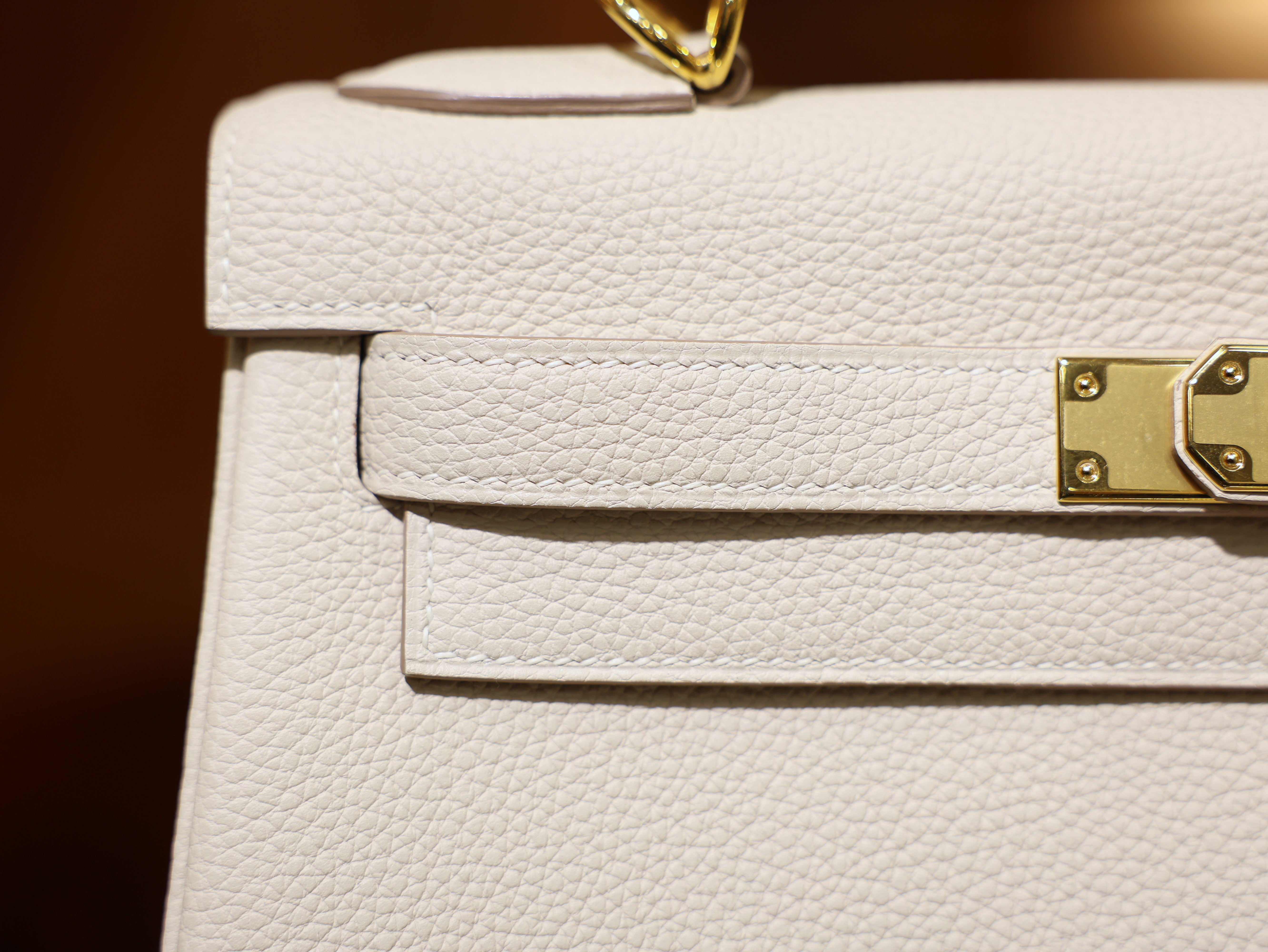 Kelly 28 togo craie GHW