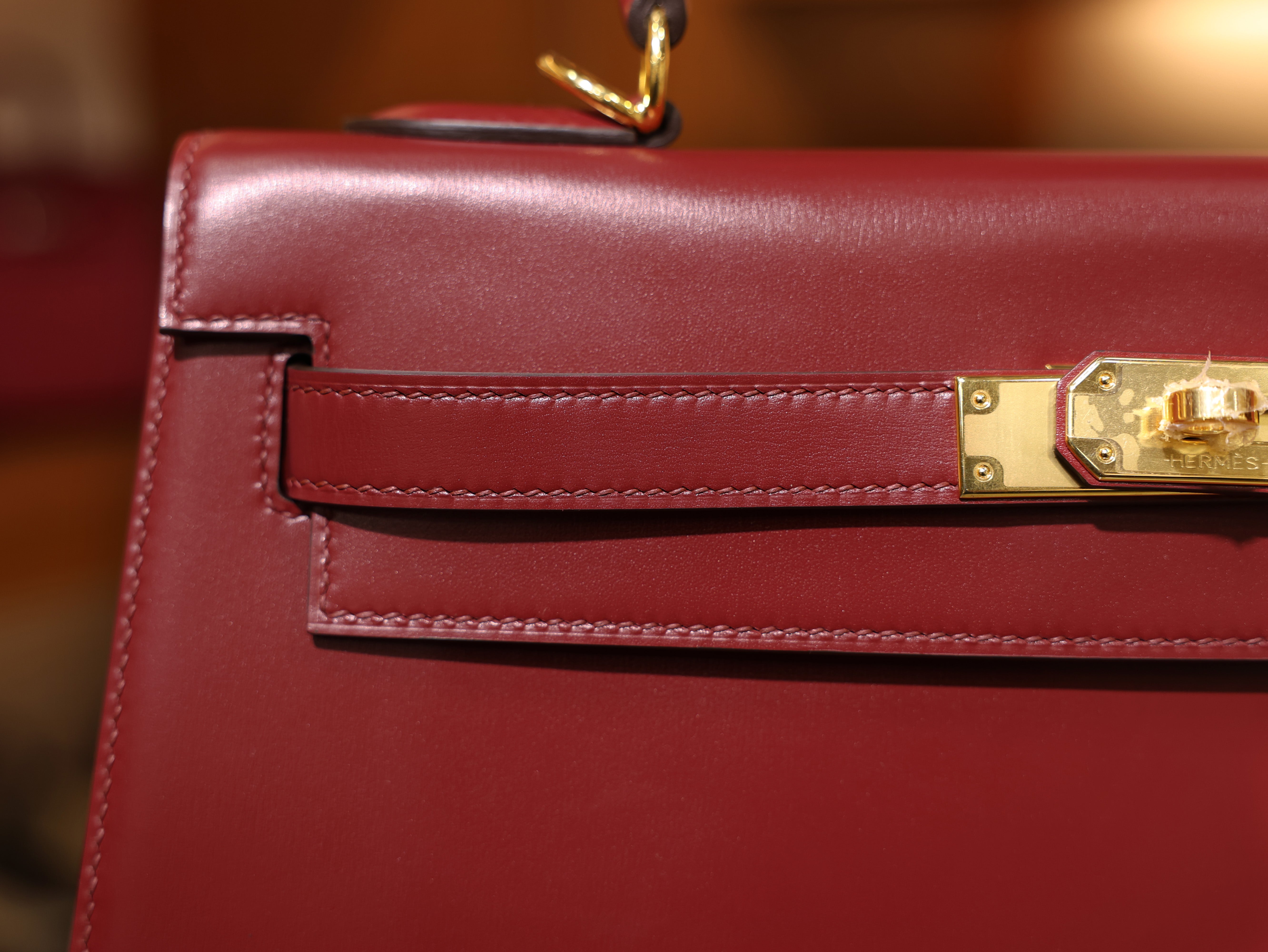 Kelly 32 box rouge H GHW