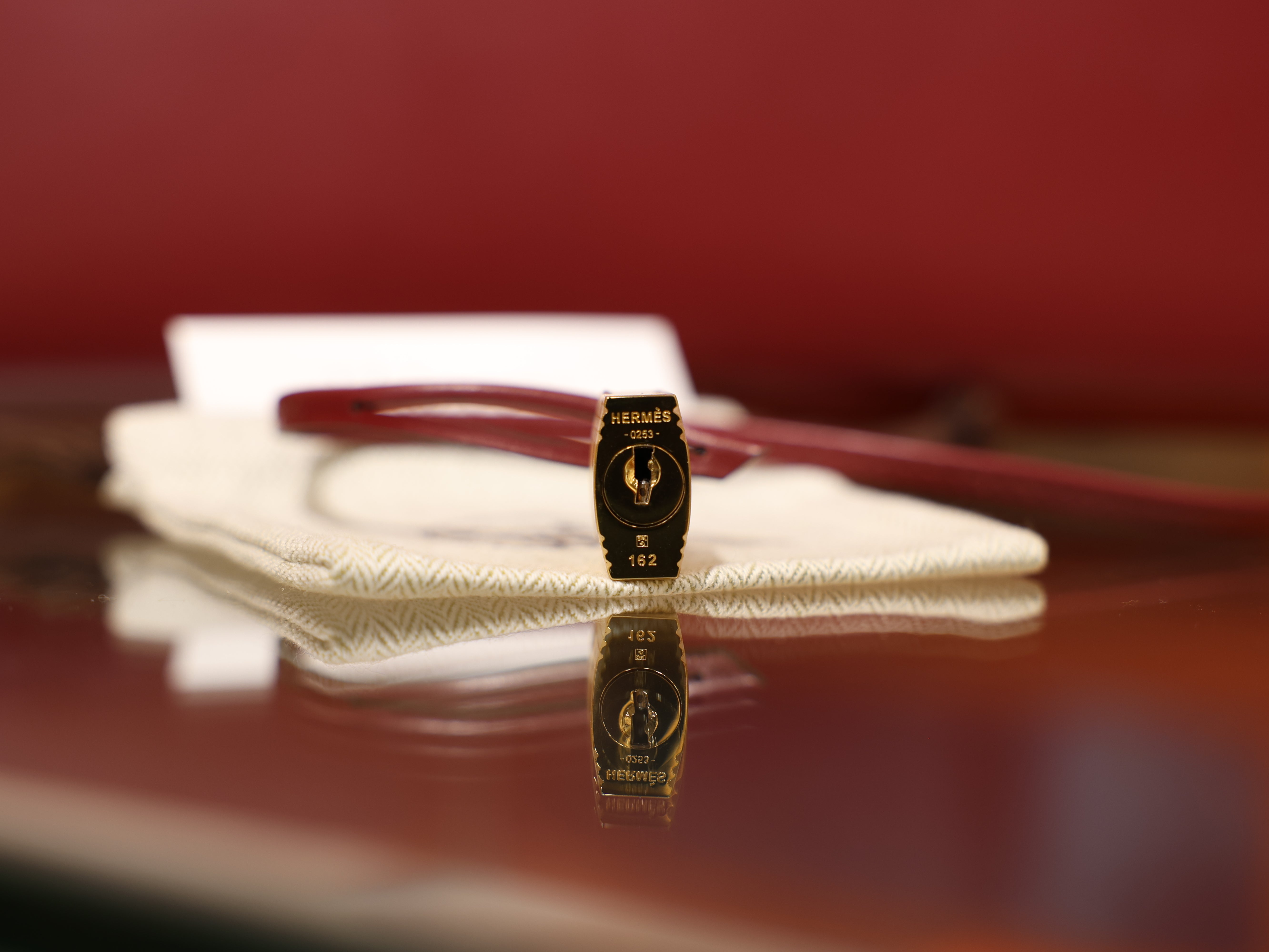 Kelly 32 box rouge H GHW