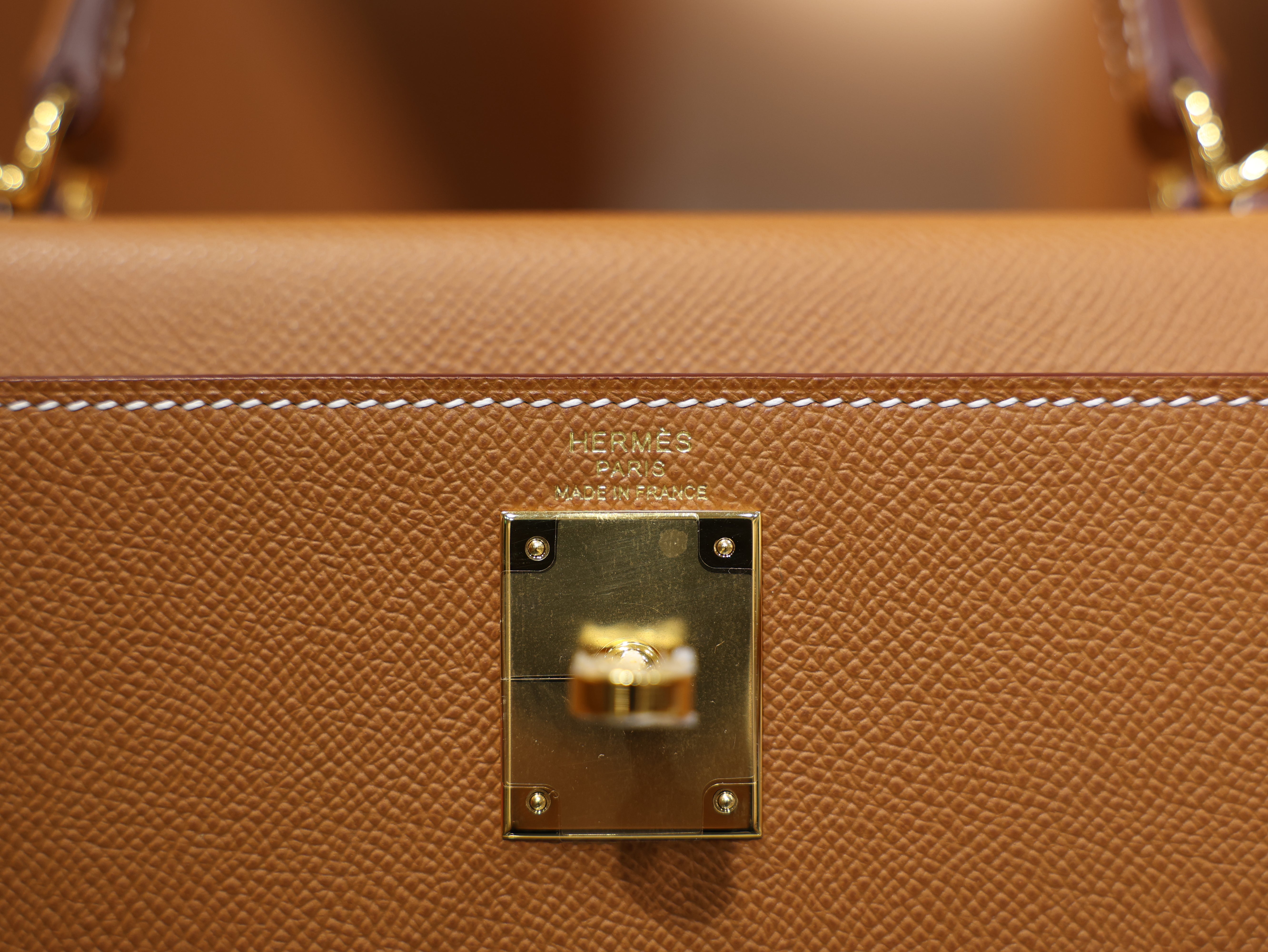 Kelly 28 epsom gold GHW