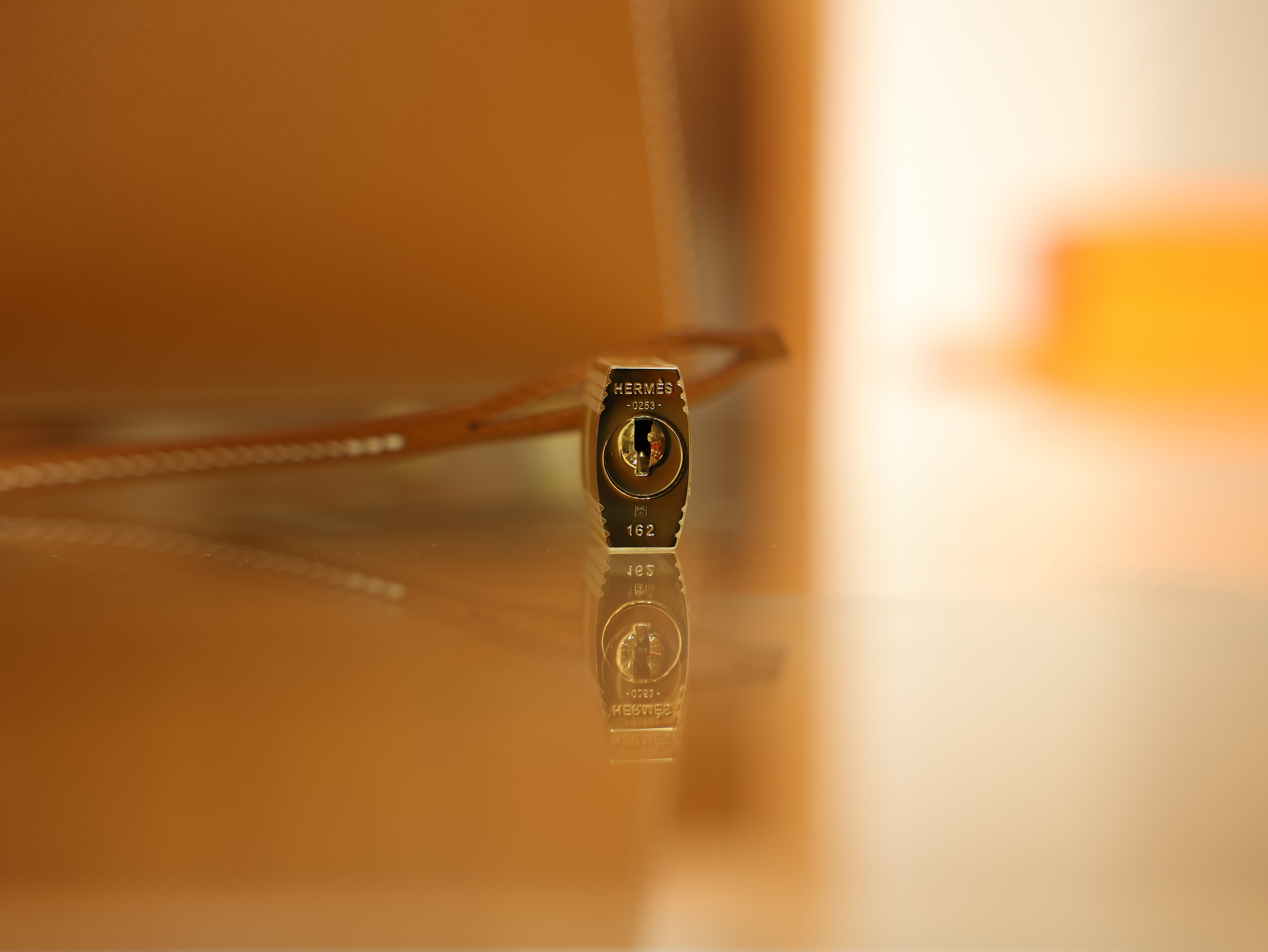 Kelly 28 epsom gold GHW