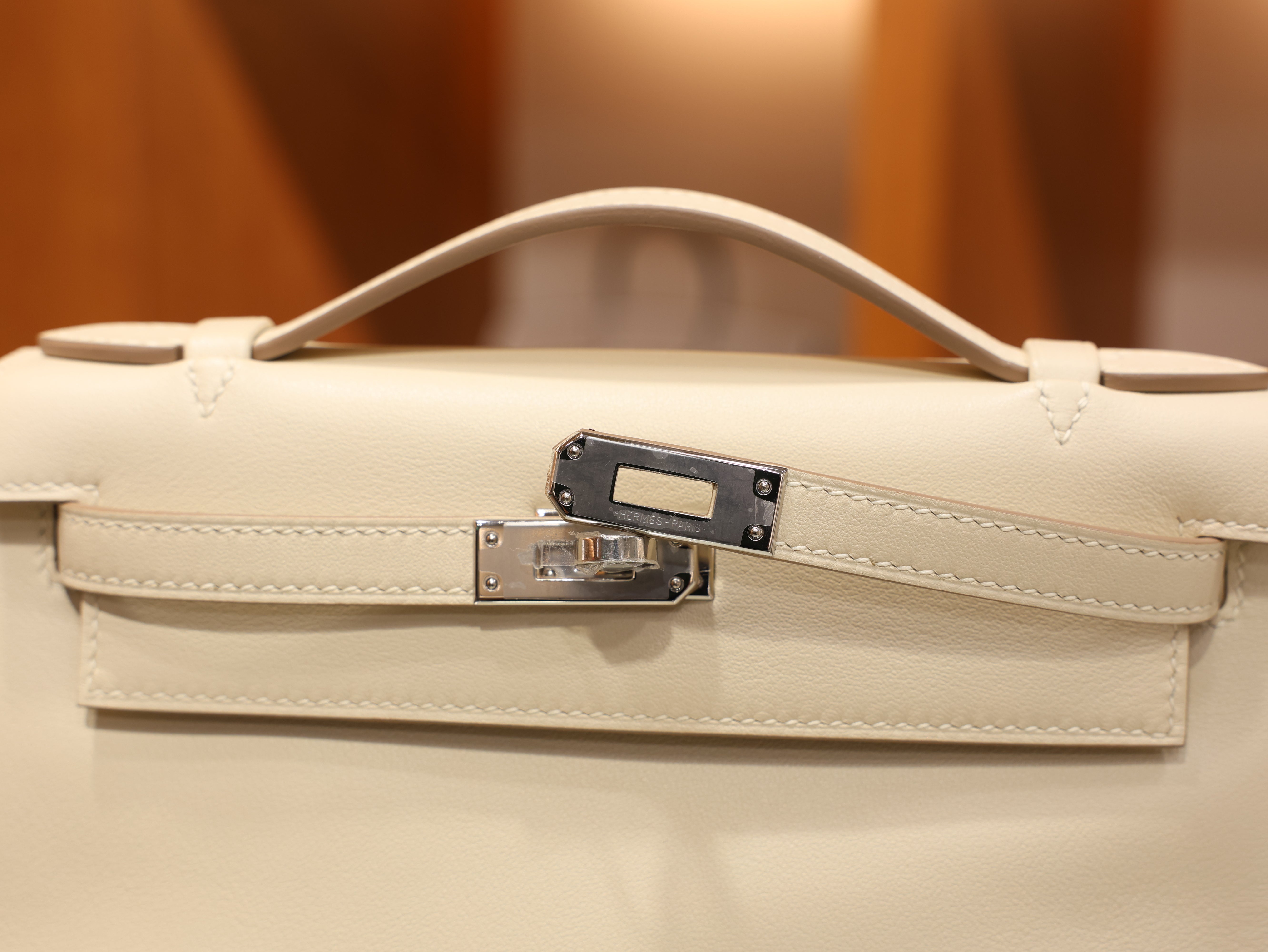Kelly pochette swift craie PHW