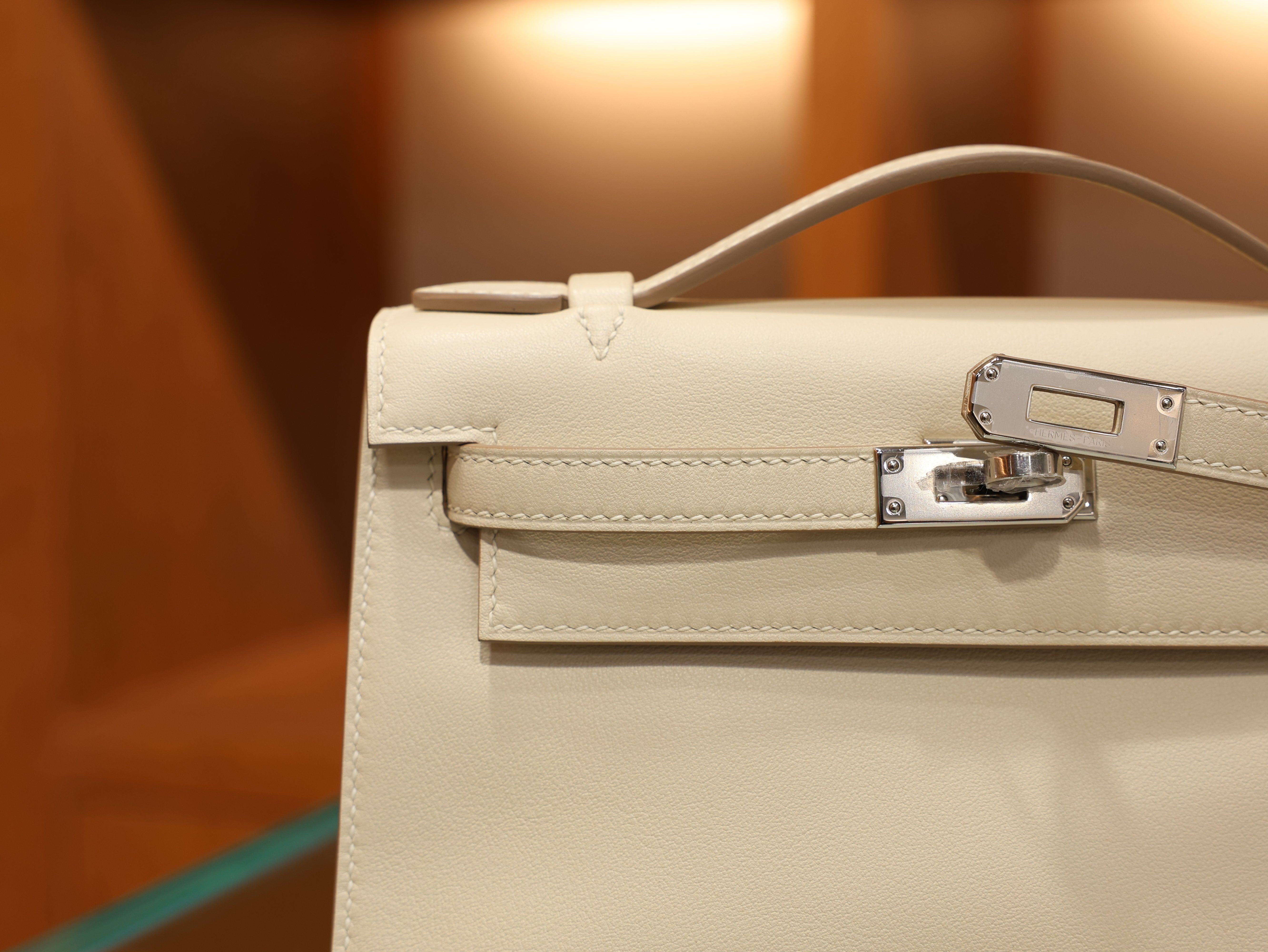 Kelly pochette swift craie PHW