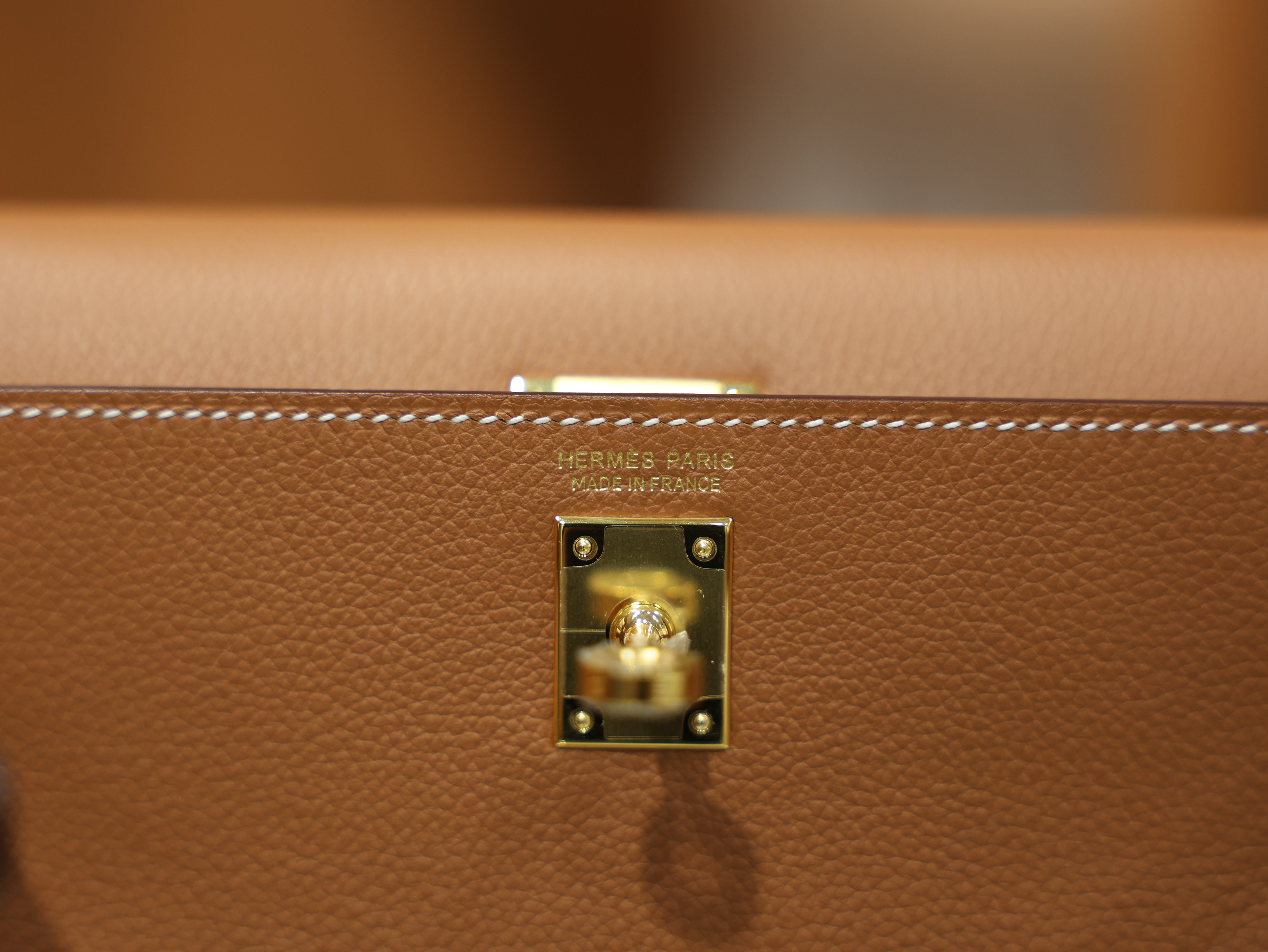 Kelly danse evercolor gold GHW