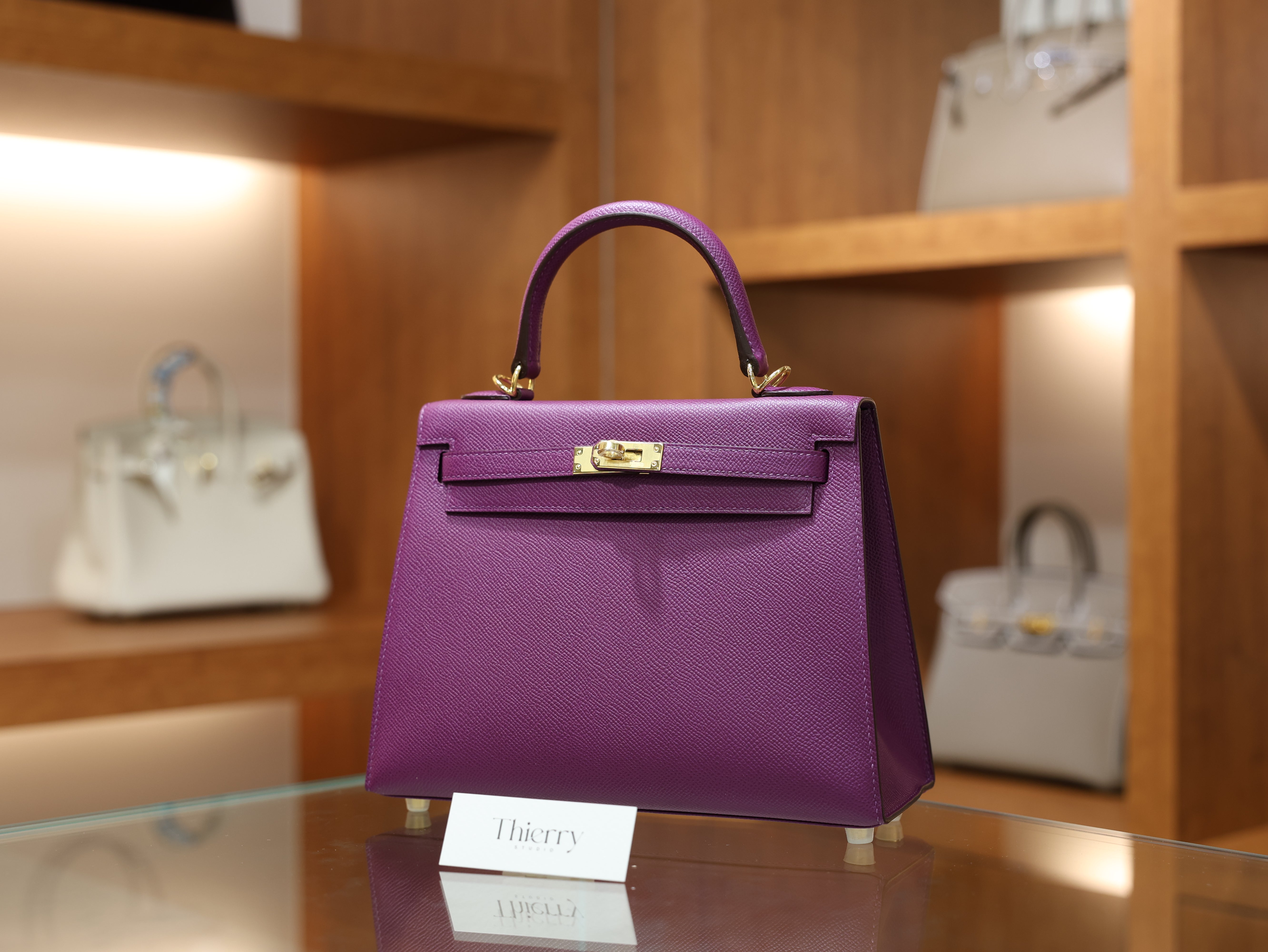 Kelly 25 epsom anemone GHW