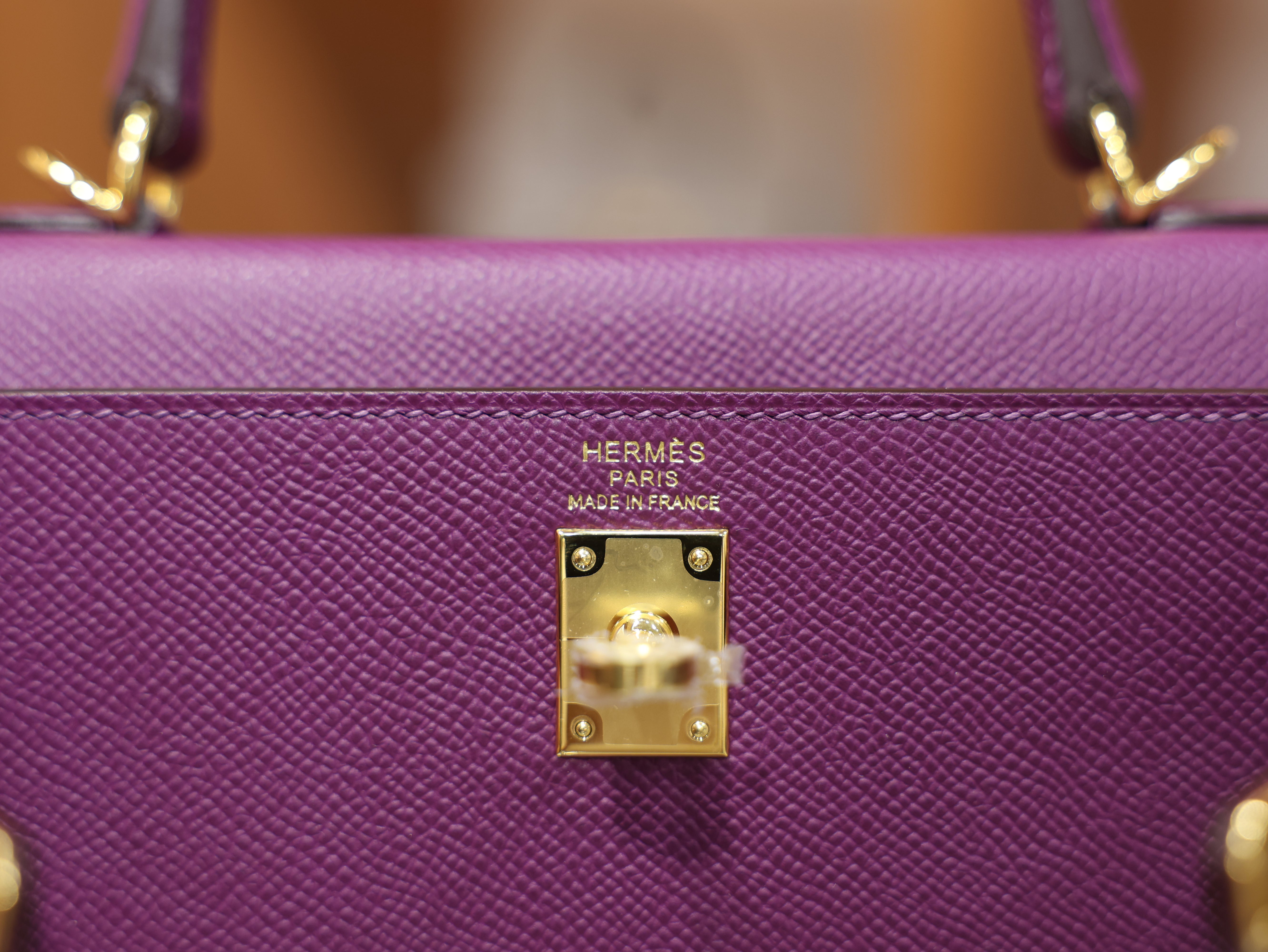 Kelly 25 epsom anemone GHW