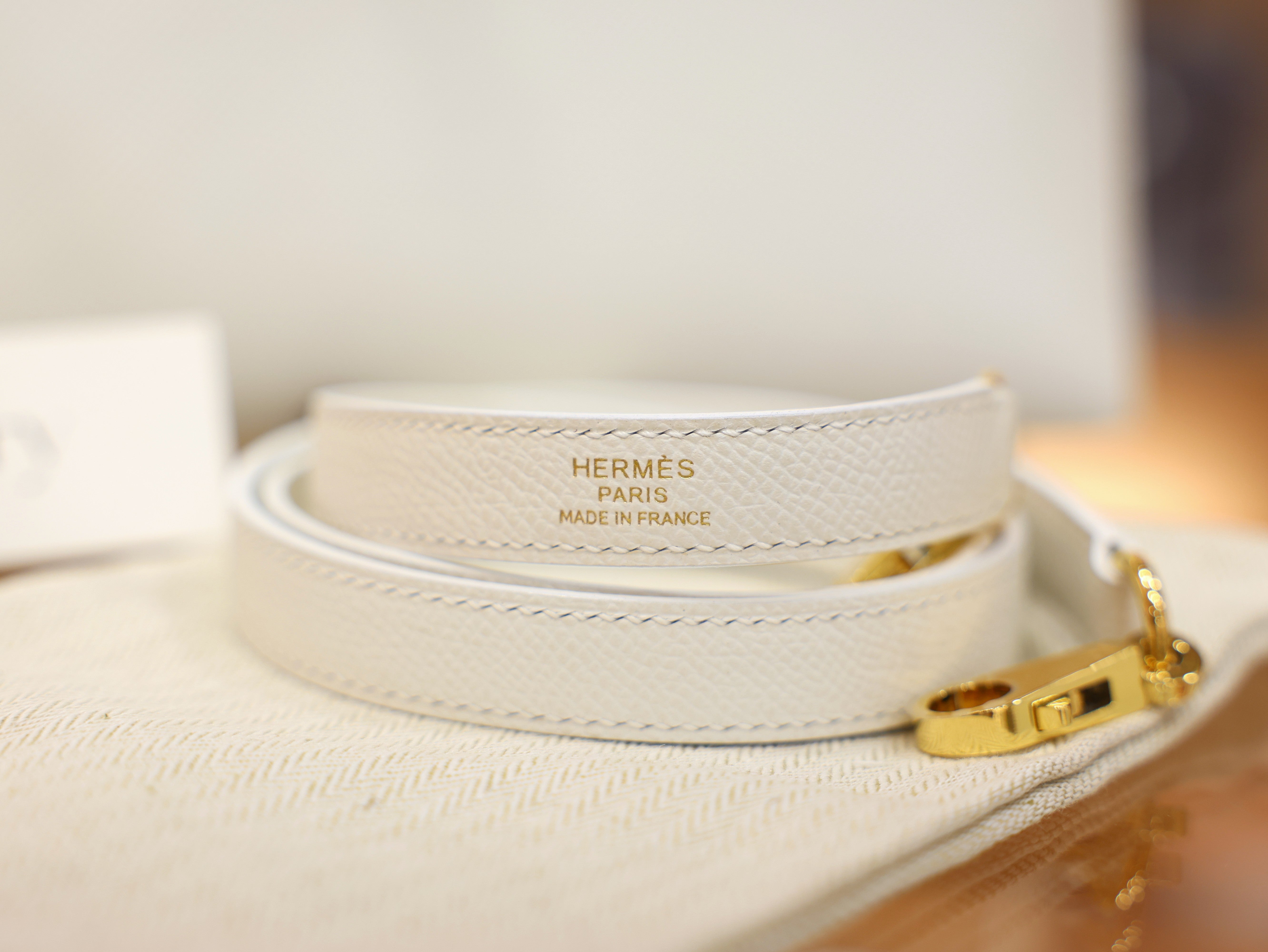 Kelly 28 epsom blanc GHW