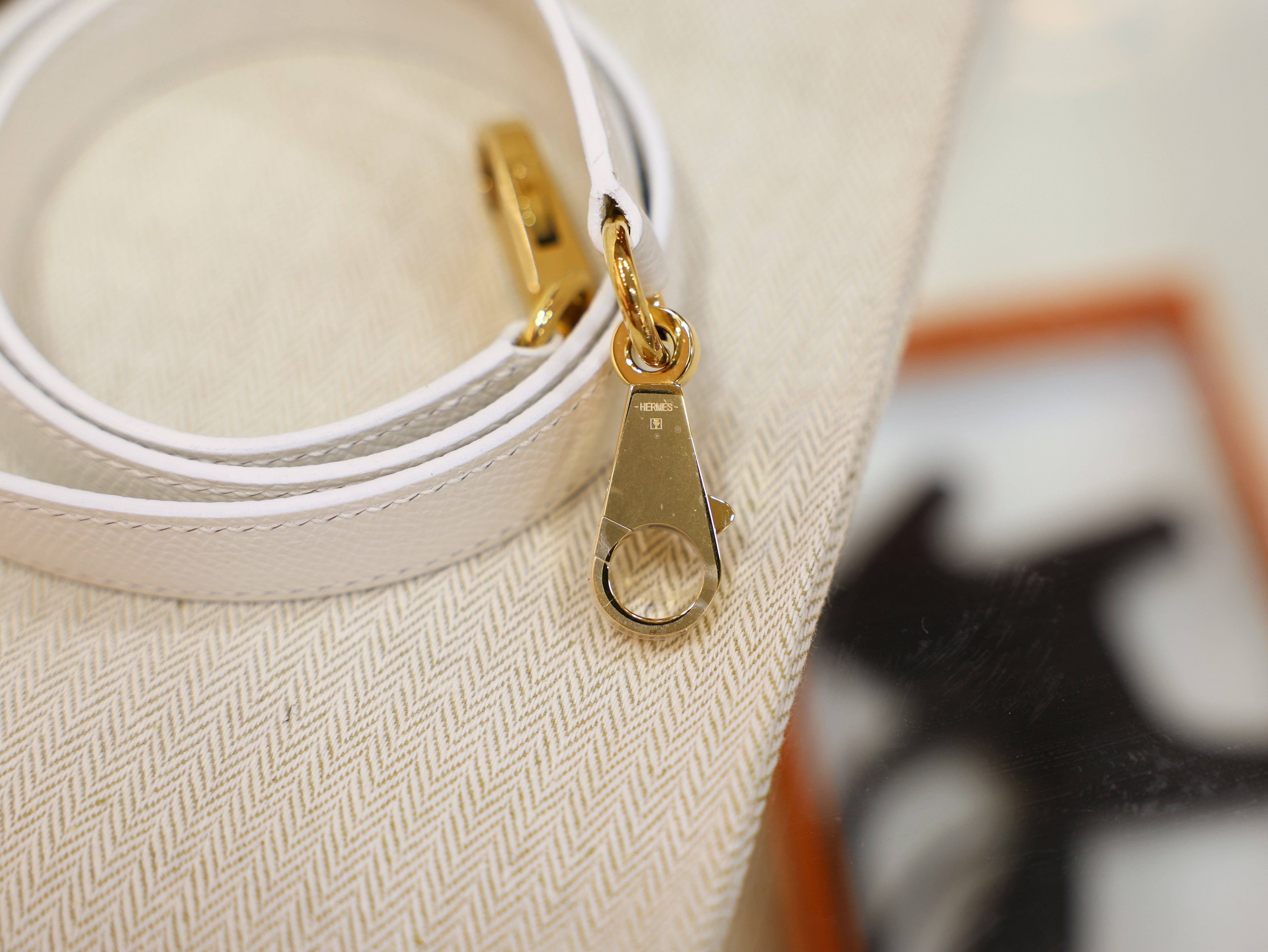 Kelly 28 epsom blanc GHW