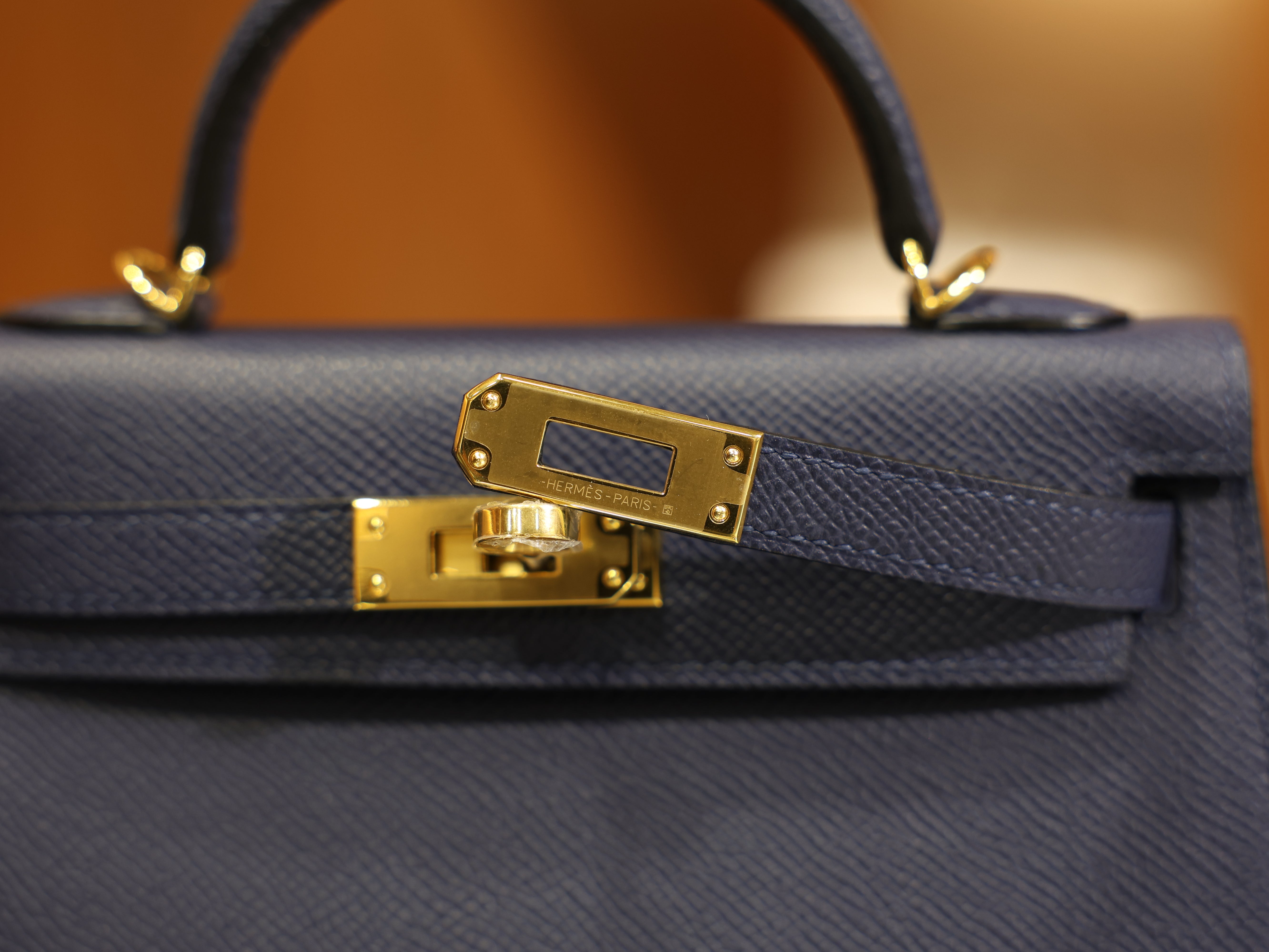 Kelly mini 2 epsom bleu saphir GHW