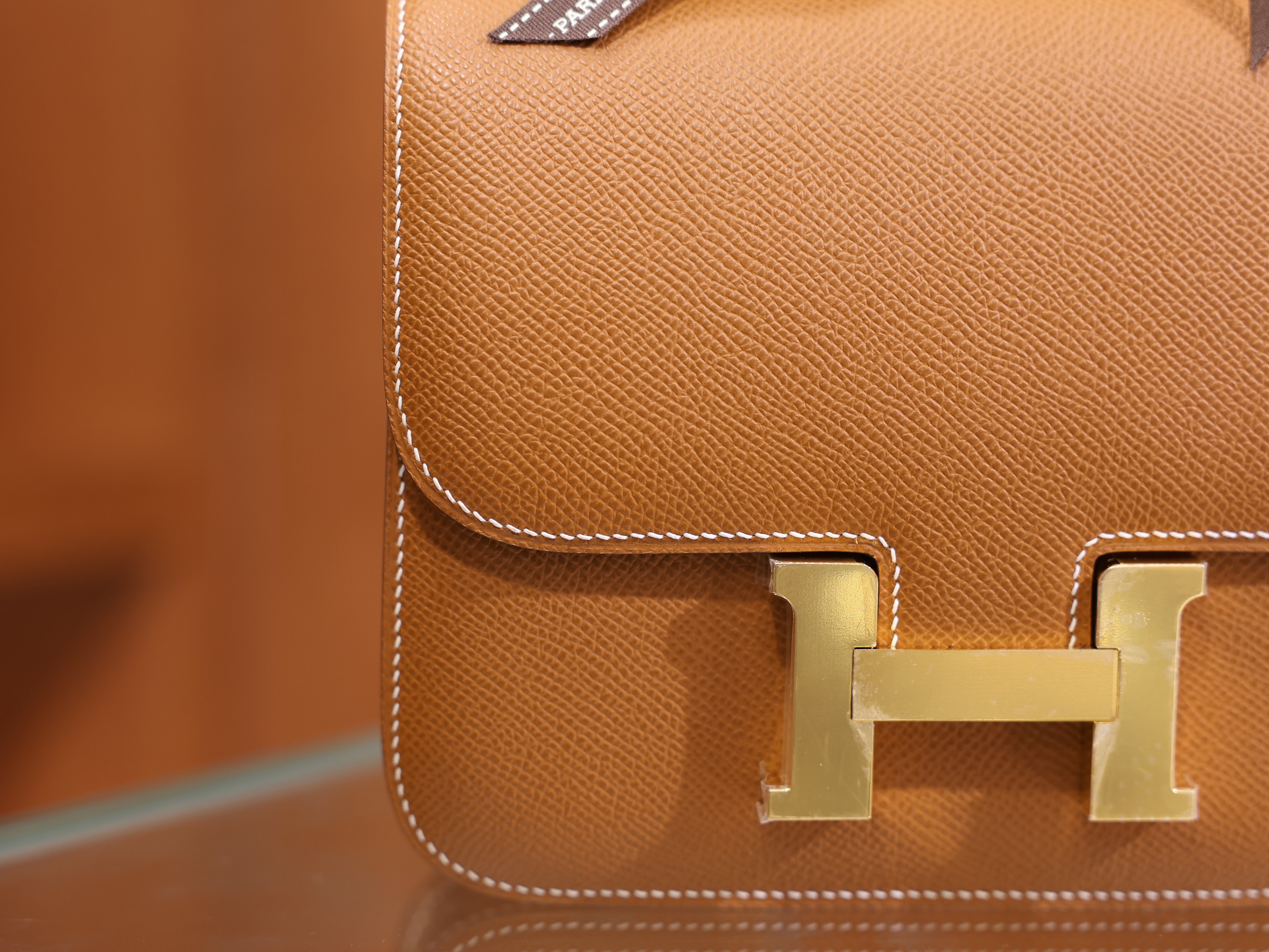 Constance 18 epsom gold GHW