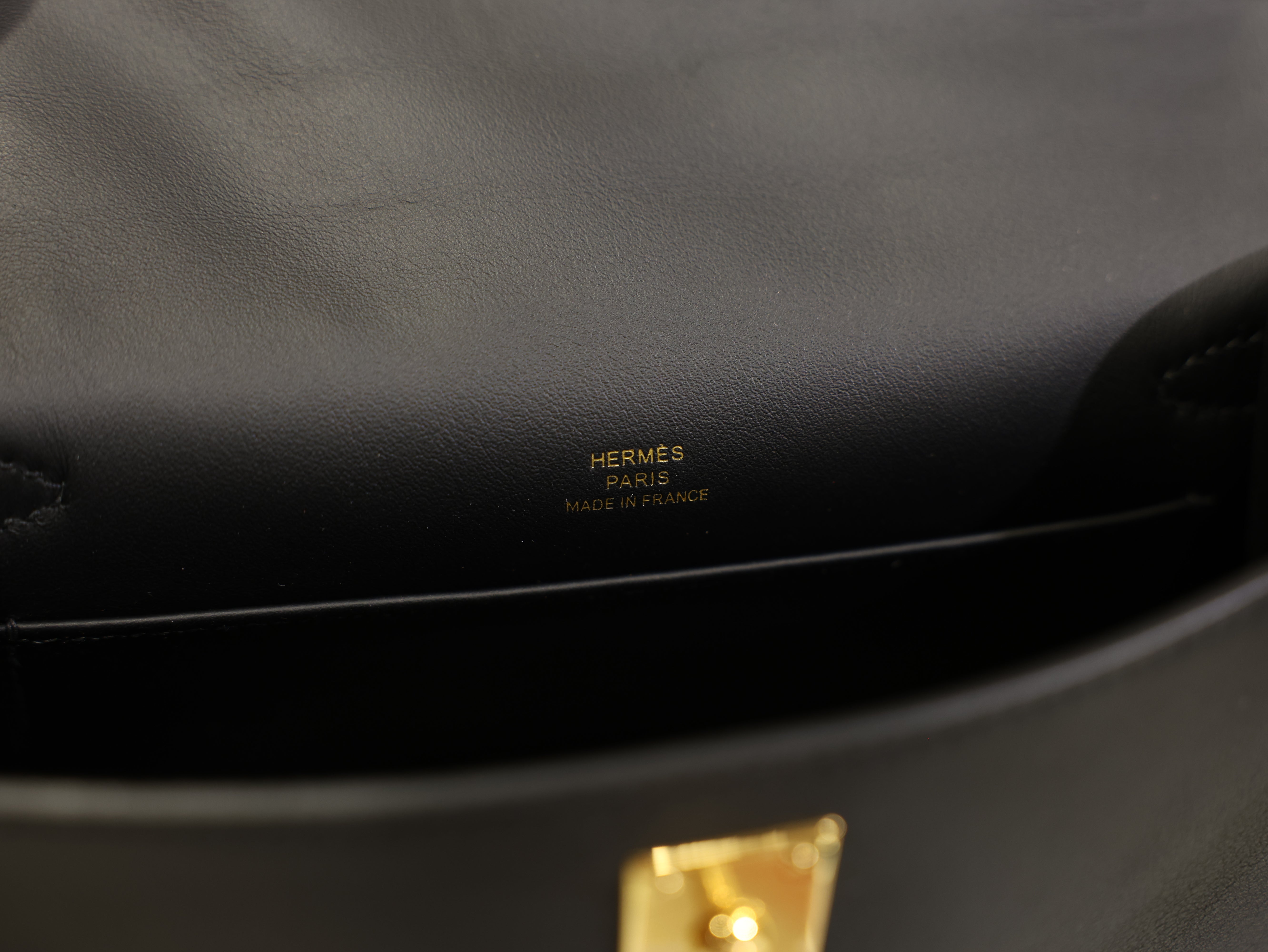 Kelly pochette swift black GHW