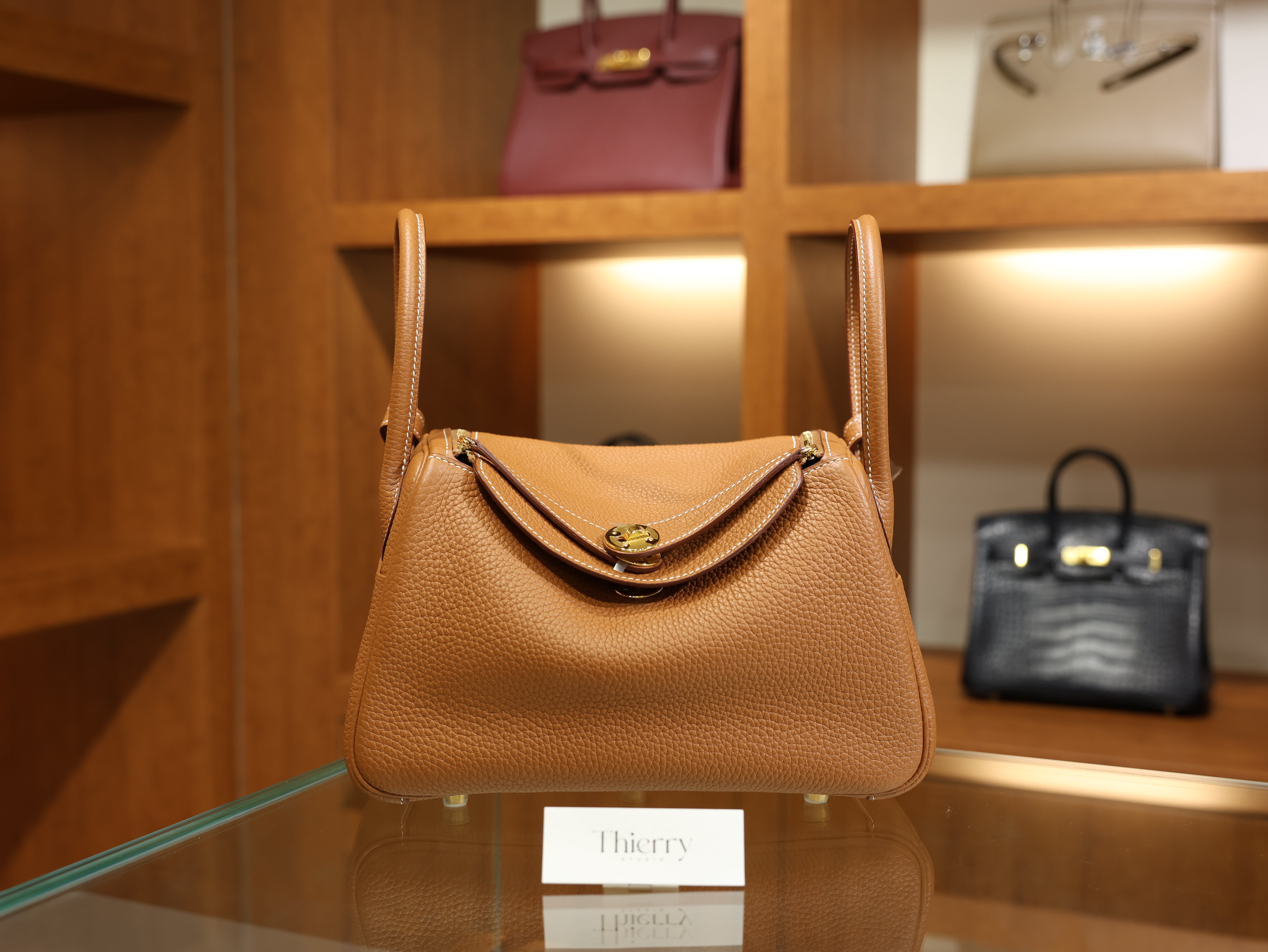 Lindy 26 clemence gold GHW