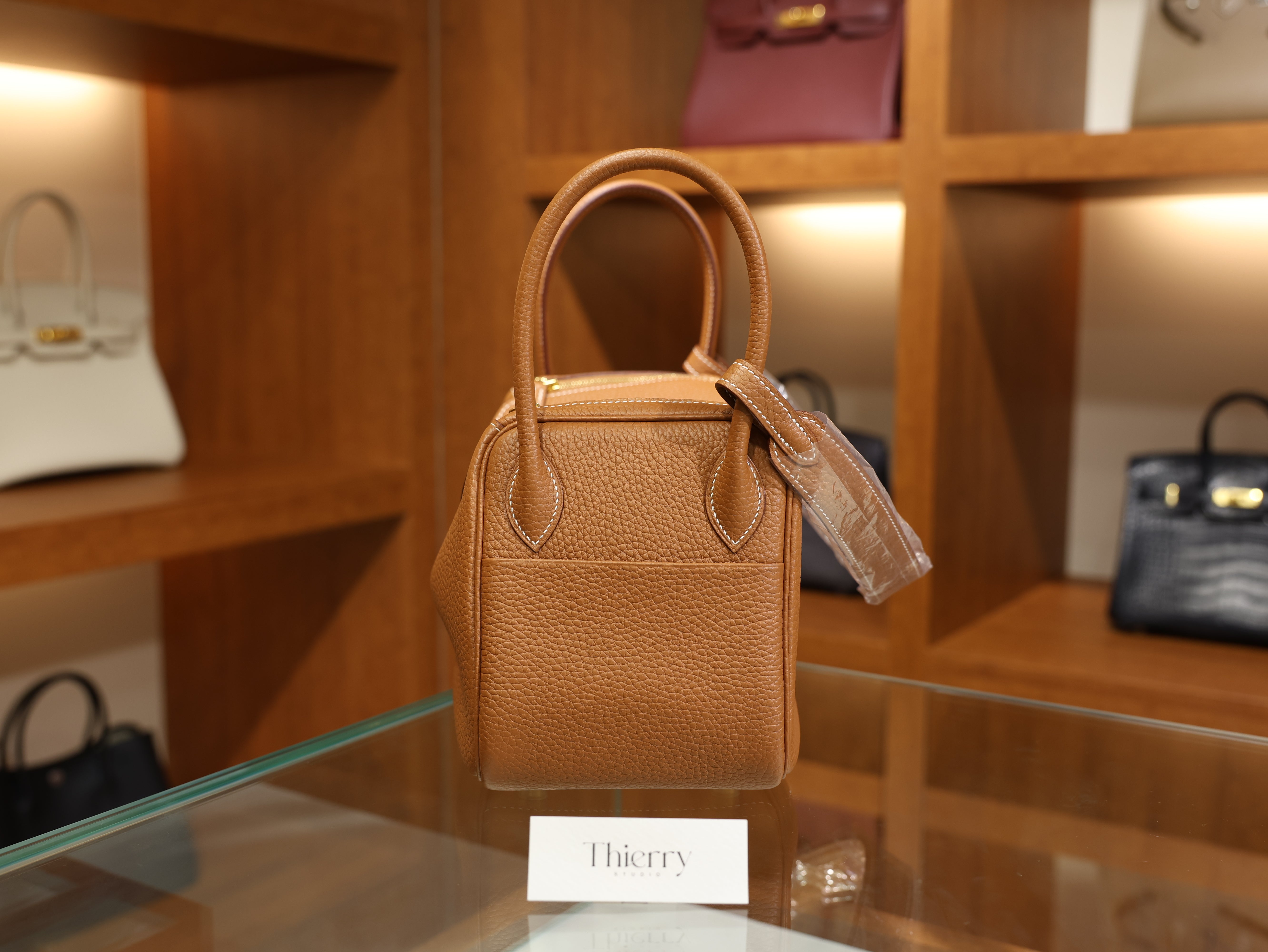 Lindy 26 clemence gold GHW