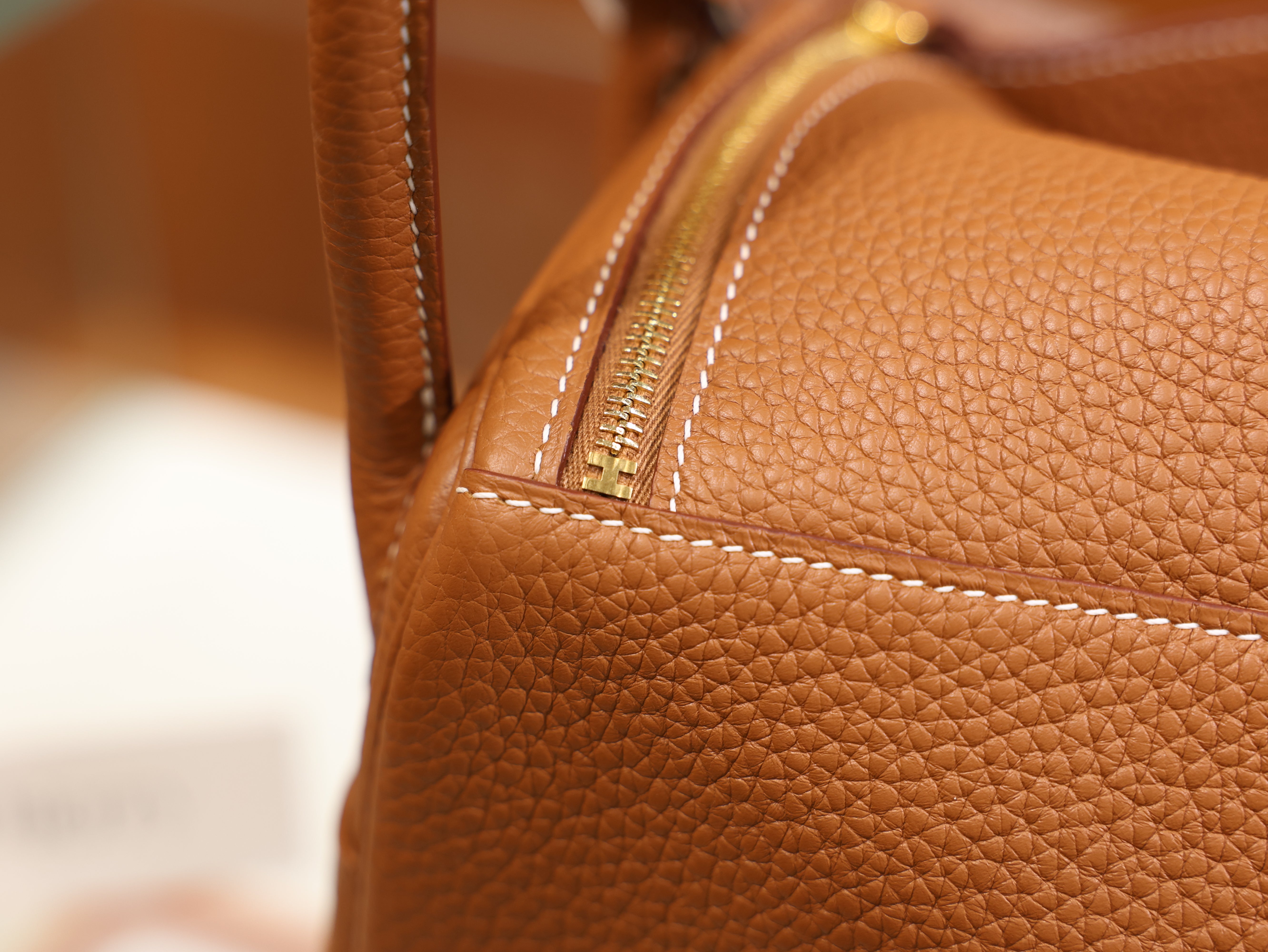 Lindy 26 clemence gold GHW