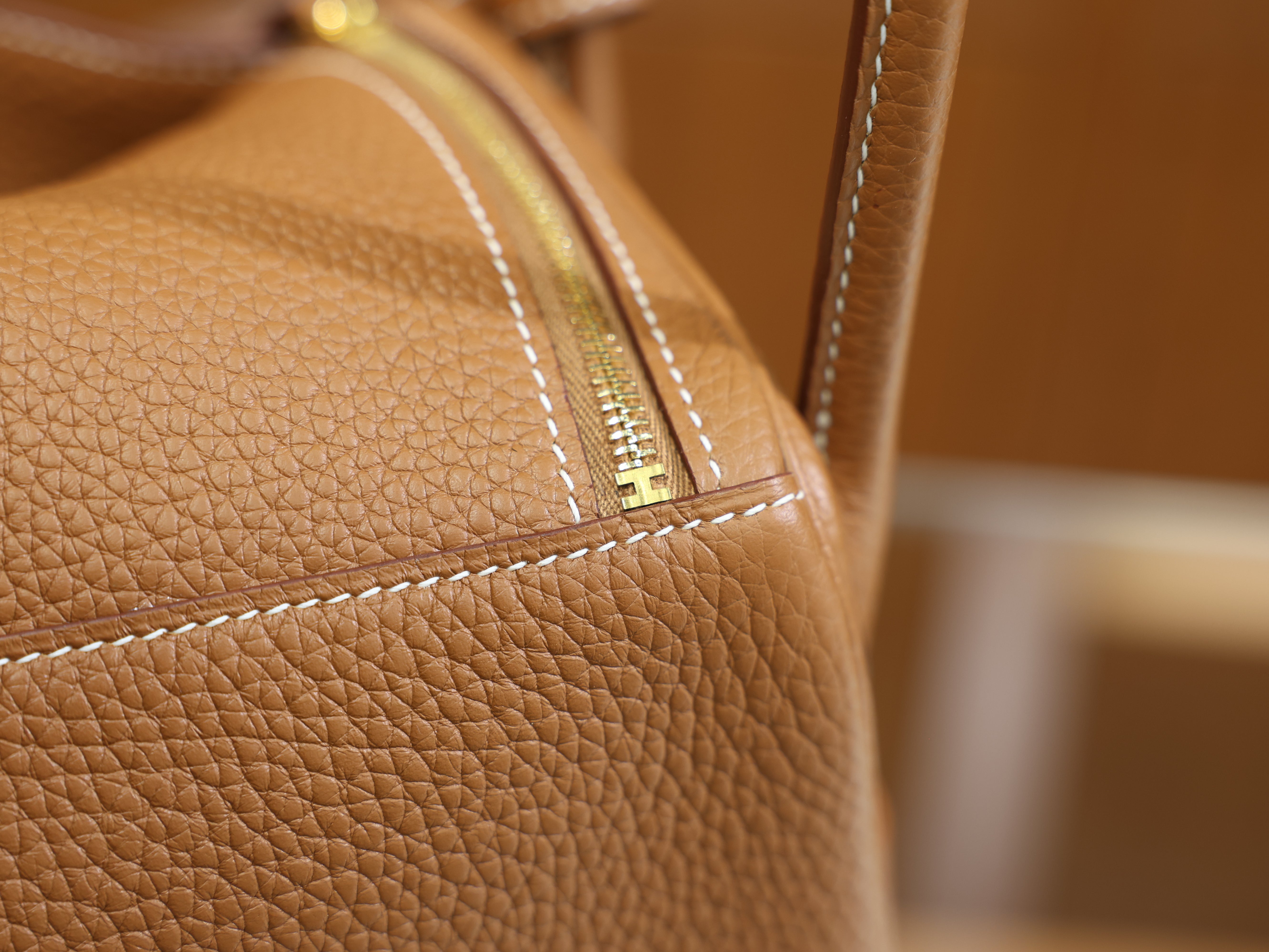 Lindy 26 clemence gold GHW