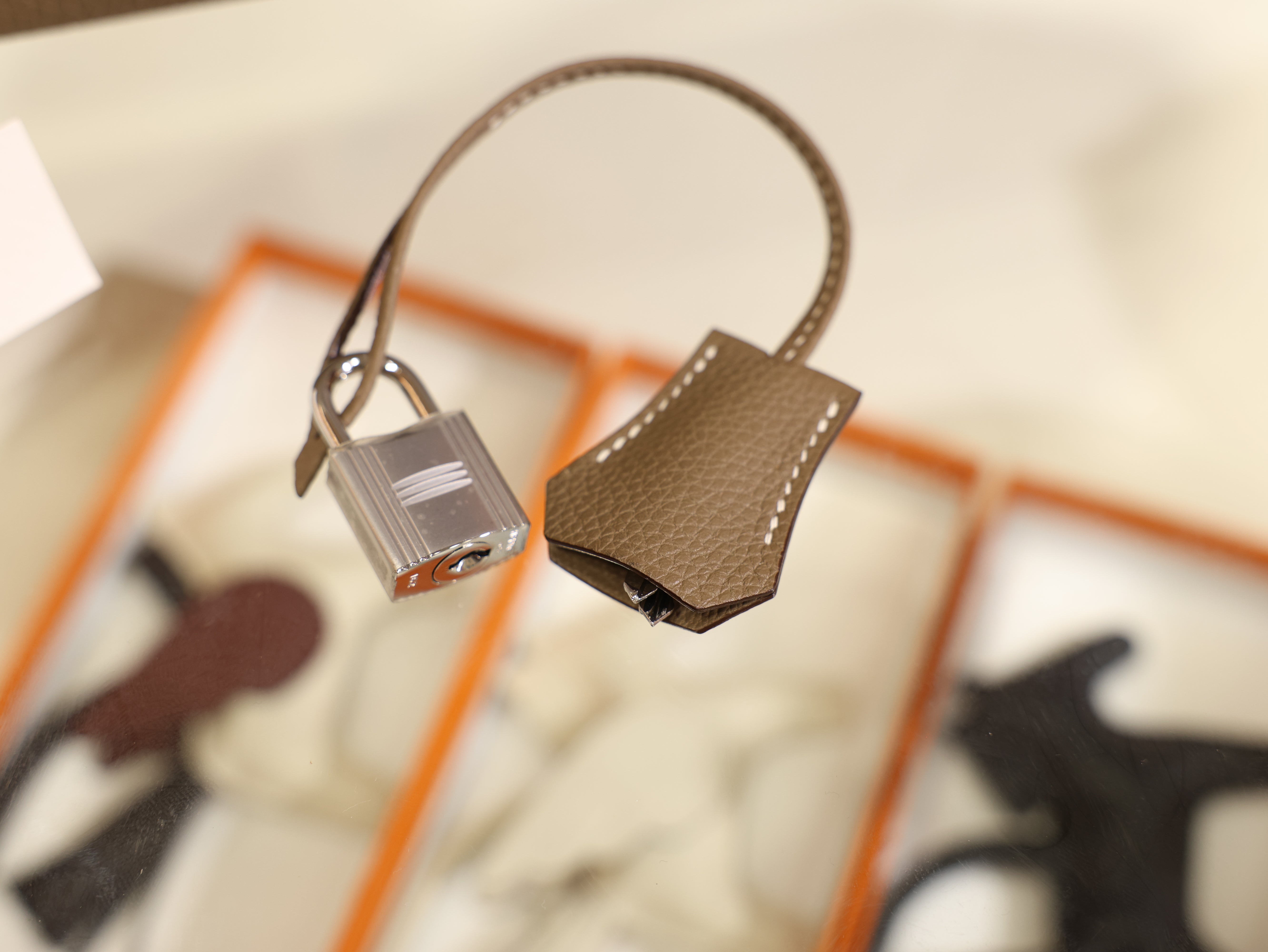 Kelly 25 togo etoupe PHW