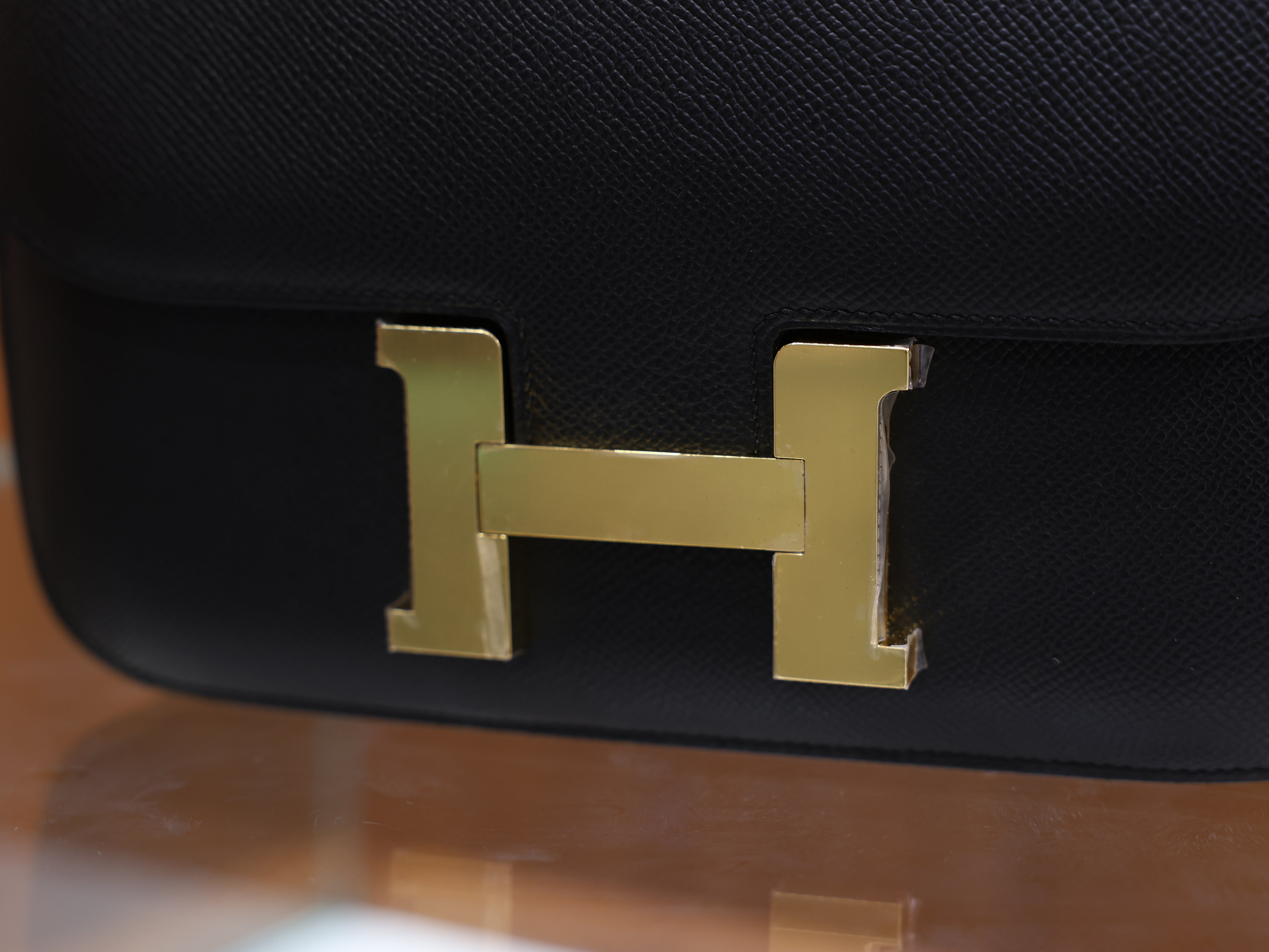 Constance 24 epsom black GHW