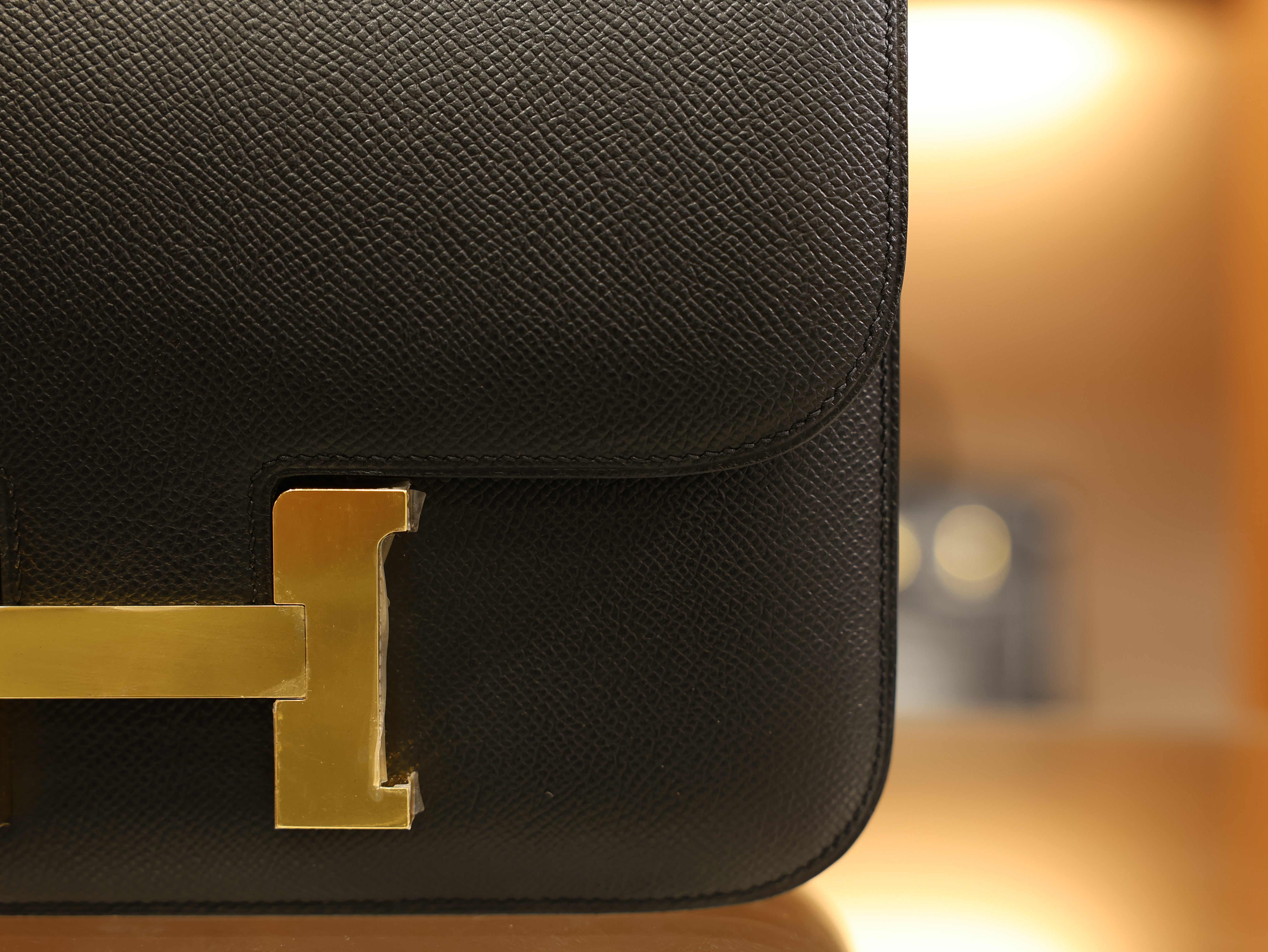 Constance 24 epsom black GHW