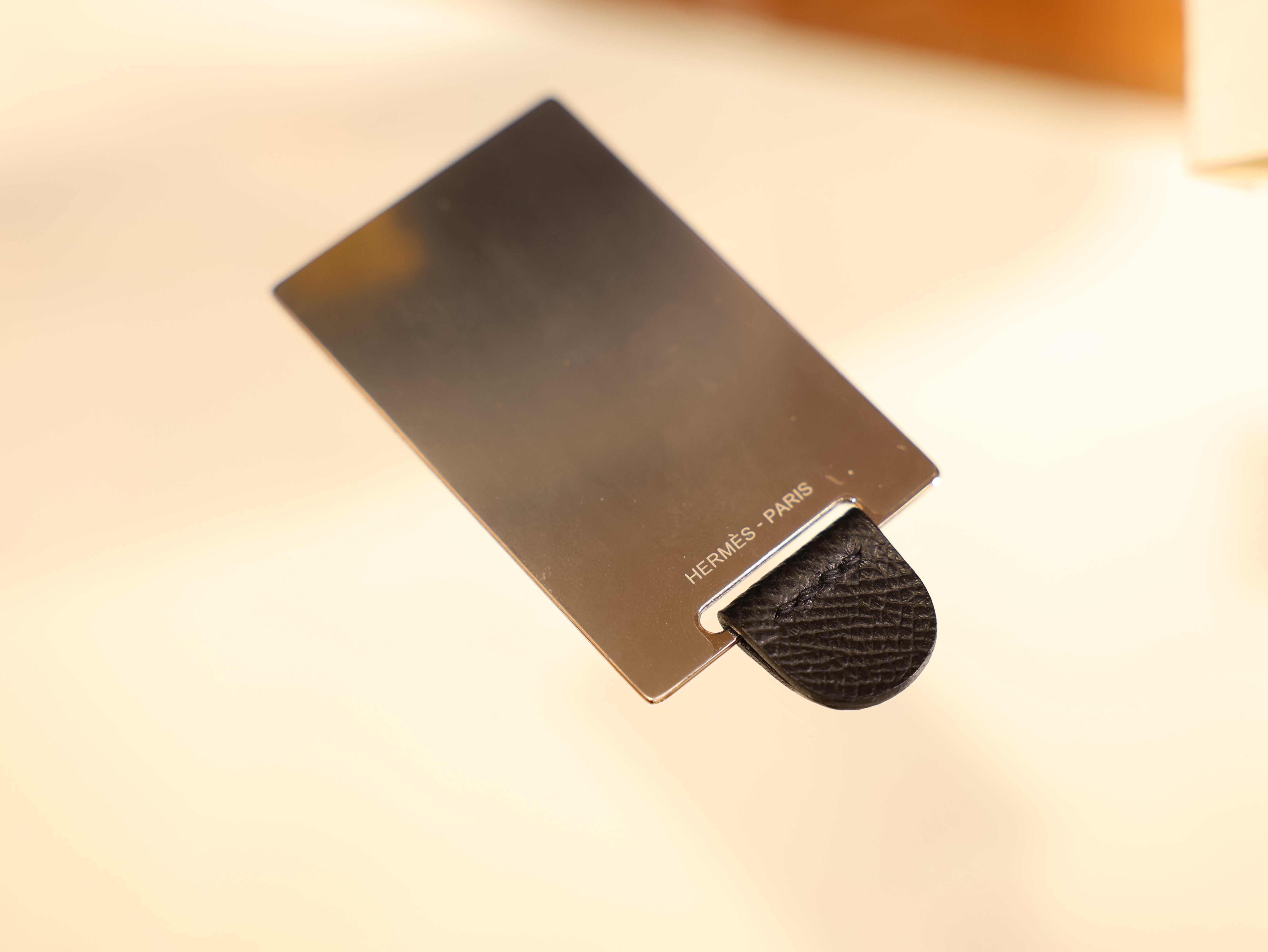 Constance 18 epsom black GHW