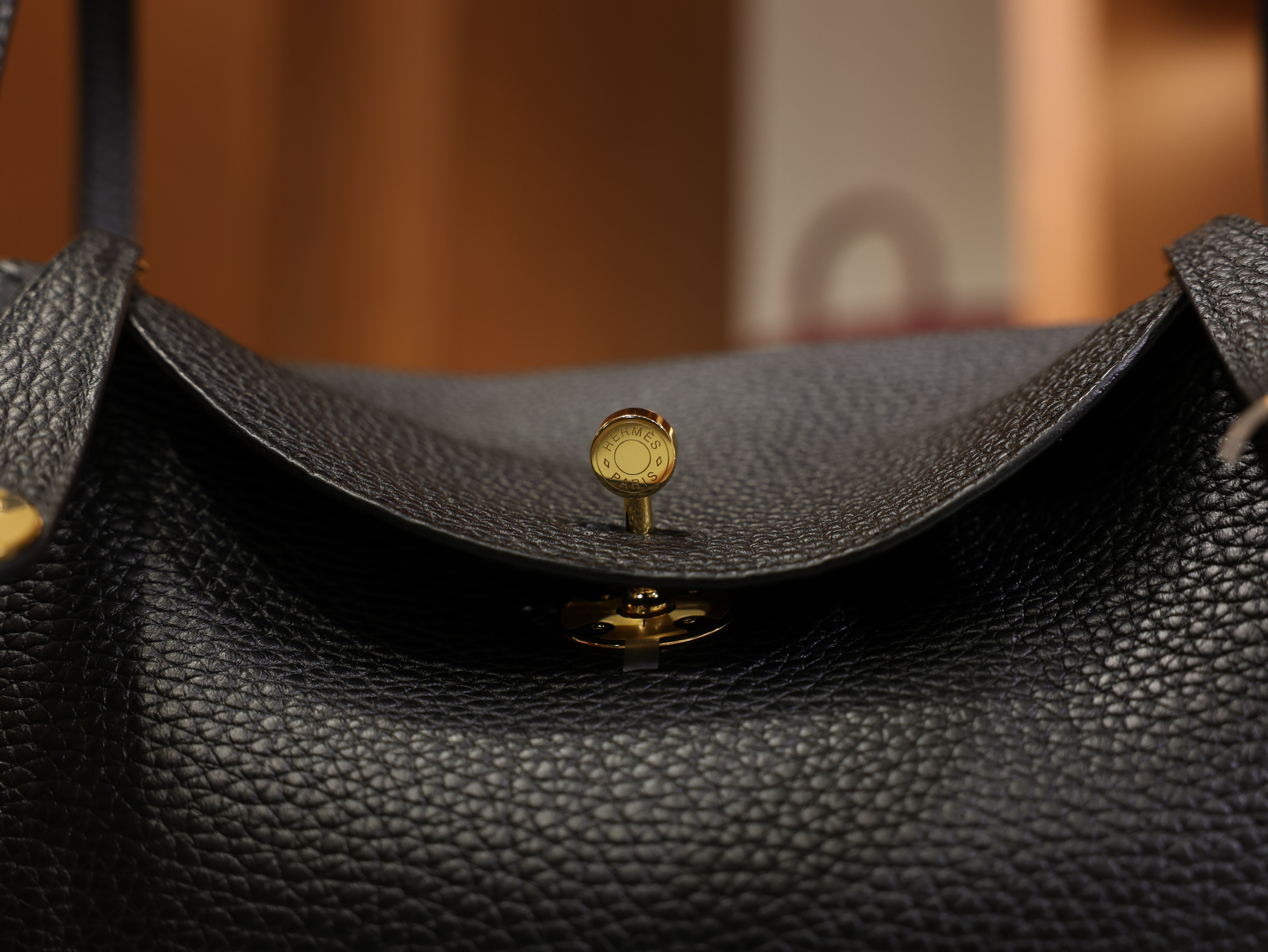 Lindy 26 clemence black GHW