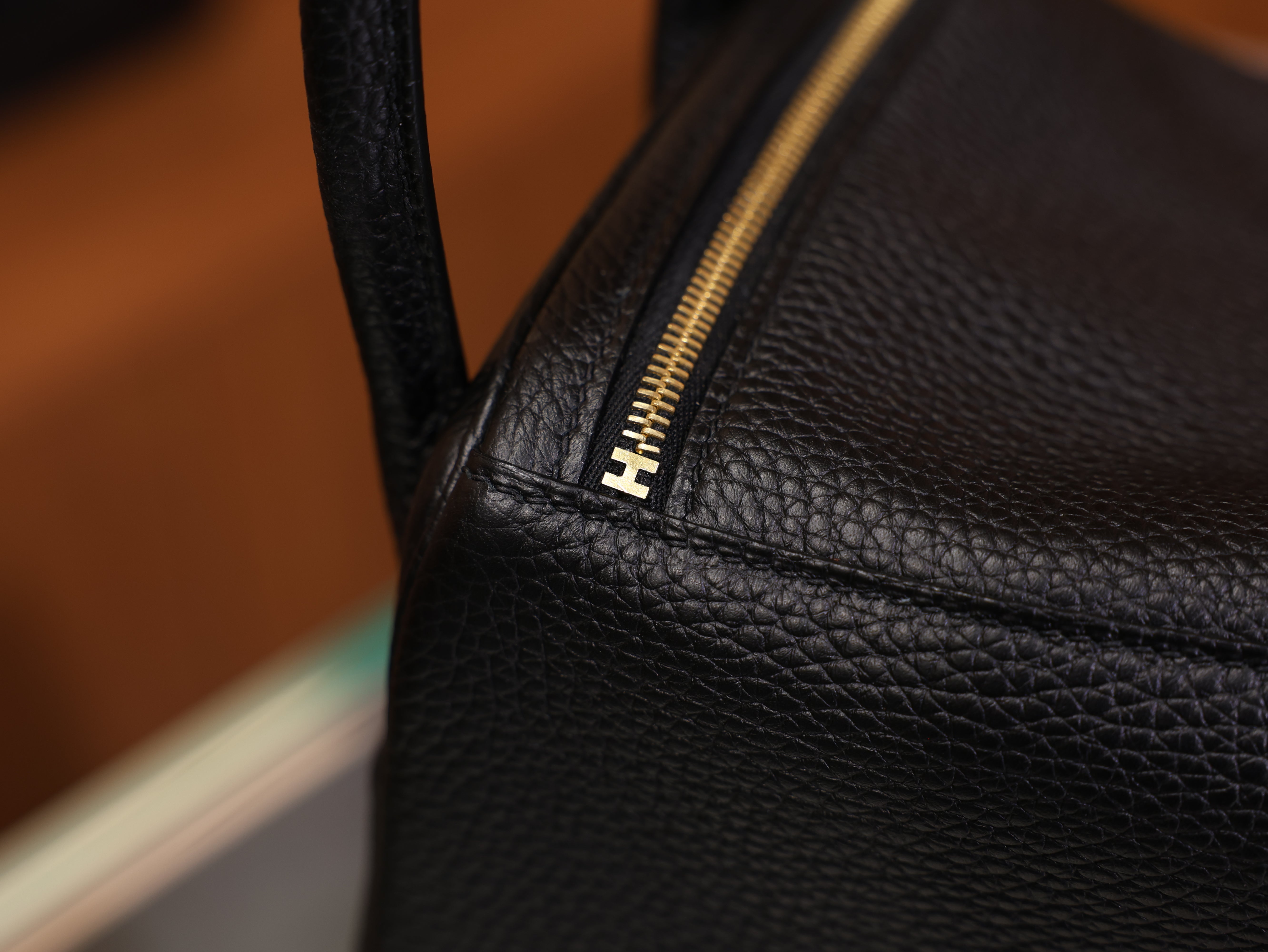 Lindy 26 clemence black GHW