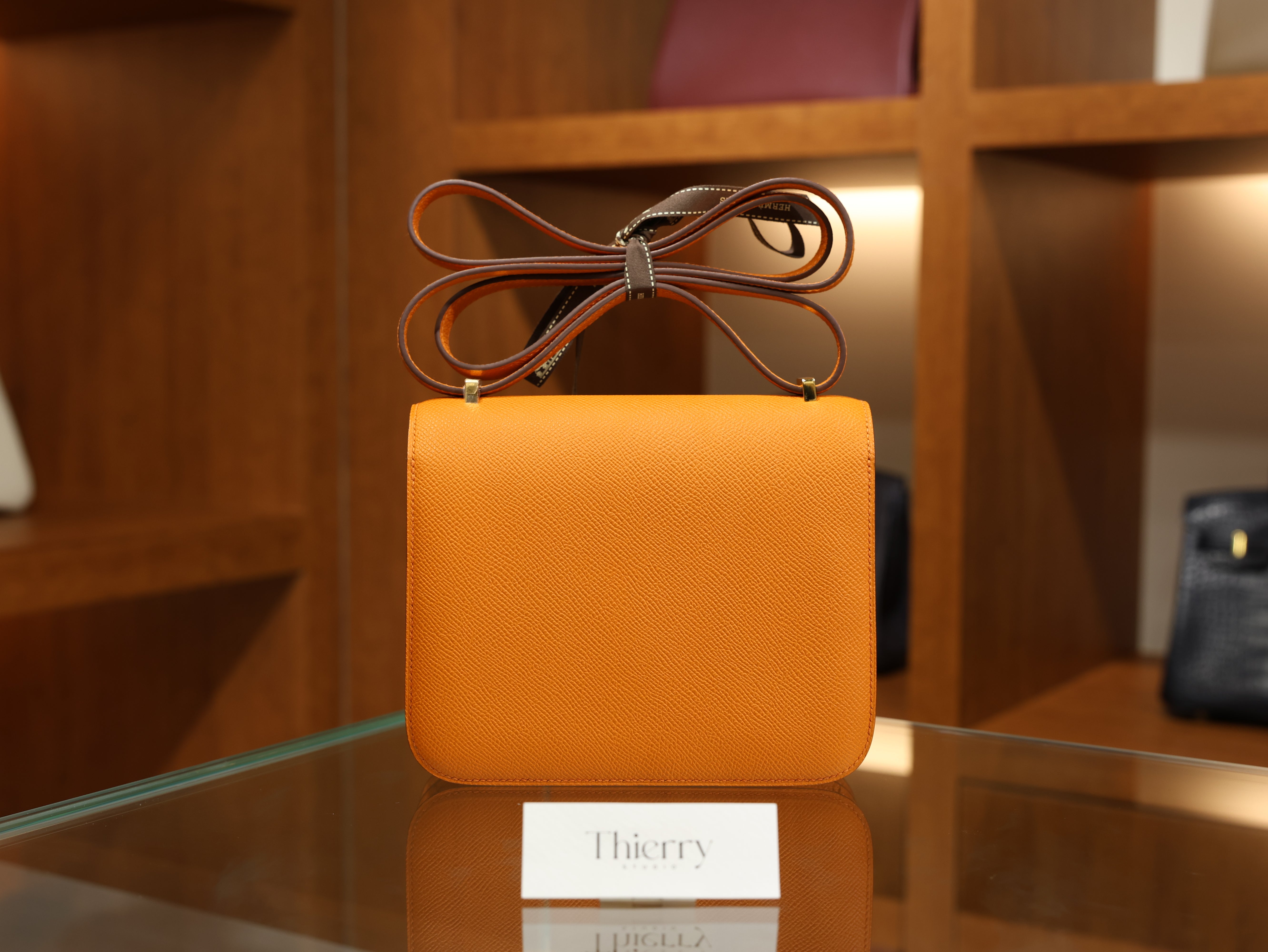 Constance 18 epsom orange GHW