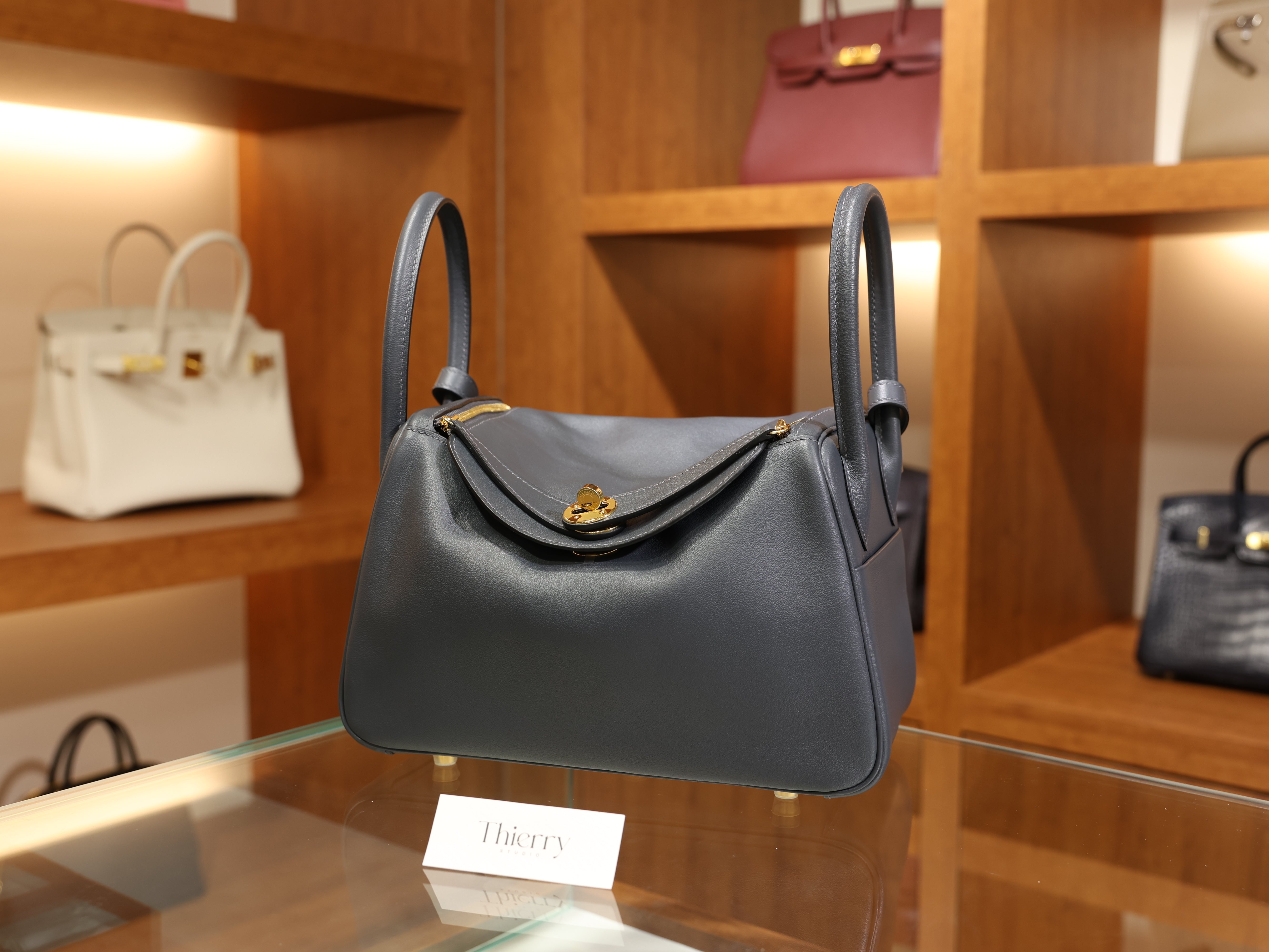 린디 26 스위프트 그리스 미스티 & 블랙 금장