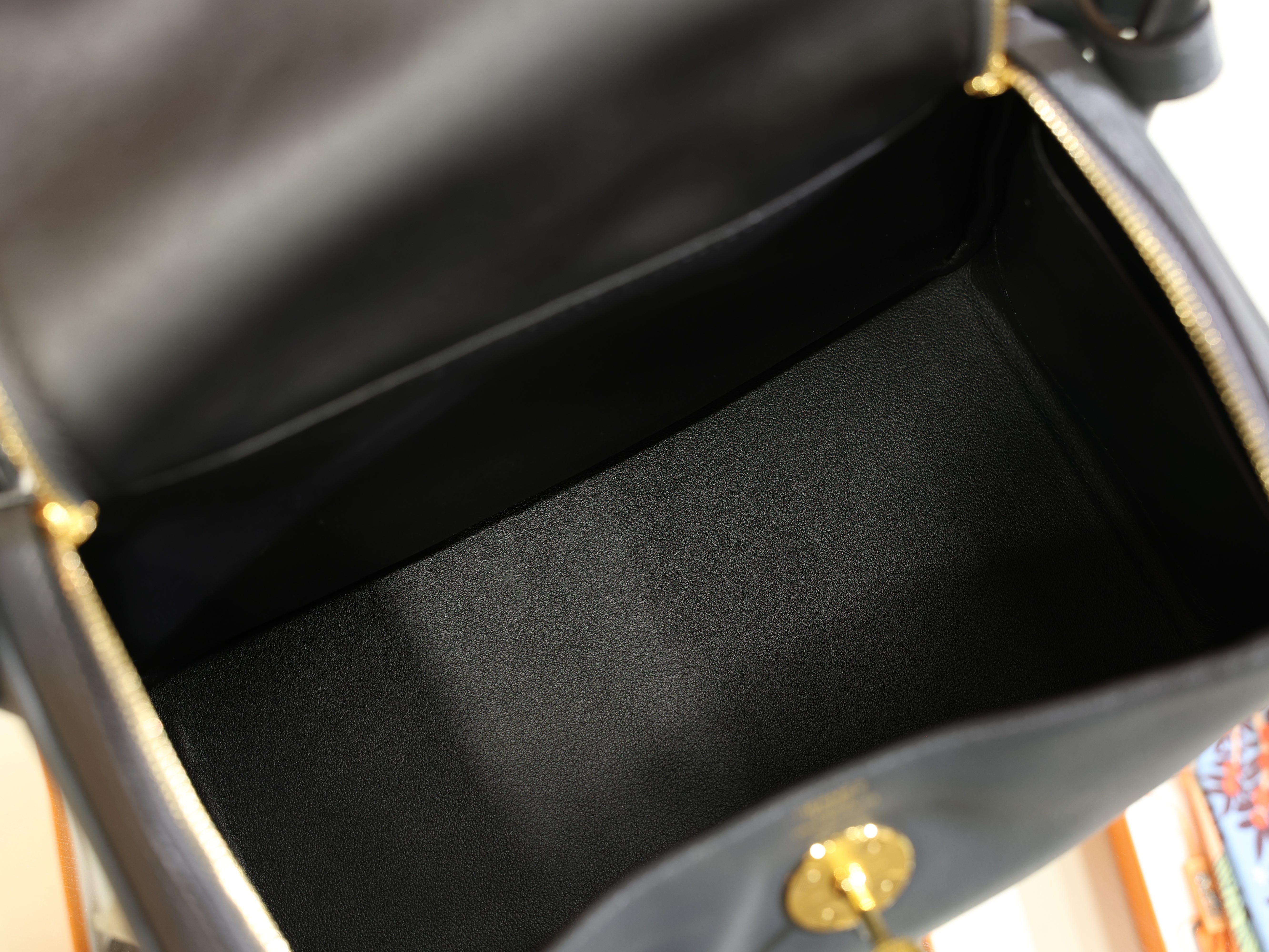 Lindy 26 swift gris misty & black GHW