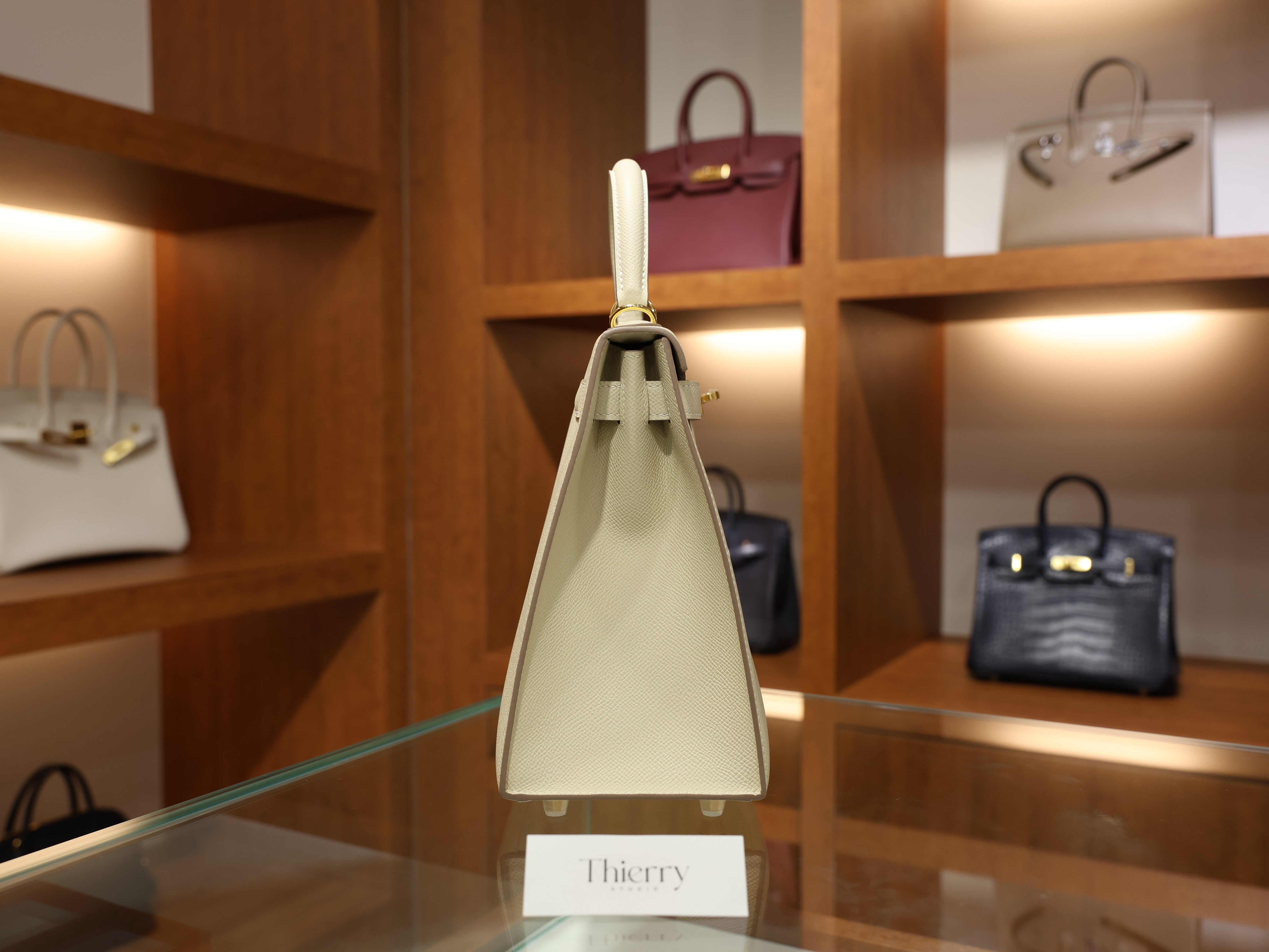 Kelly 28 epsom craie GHW