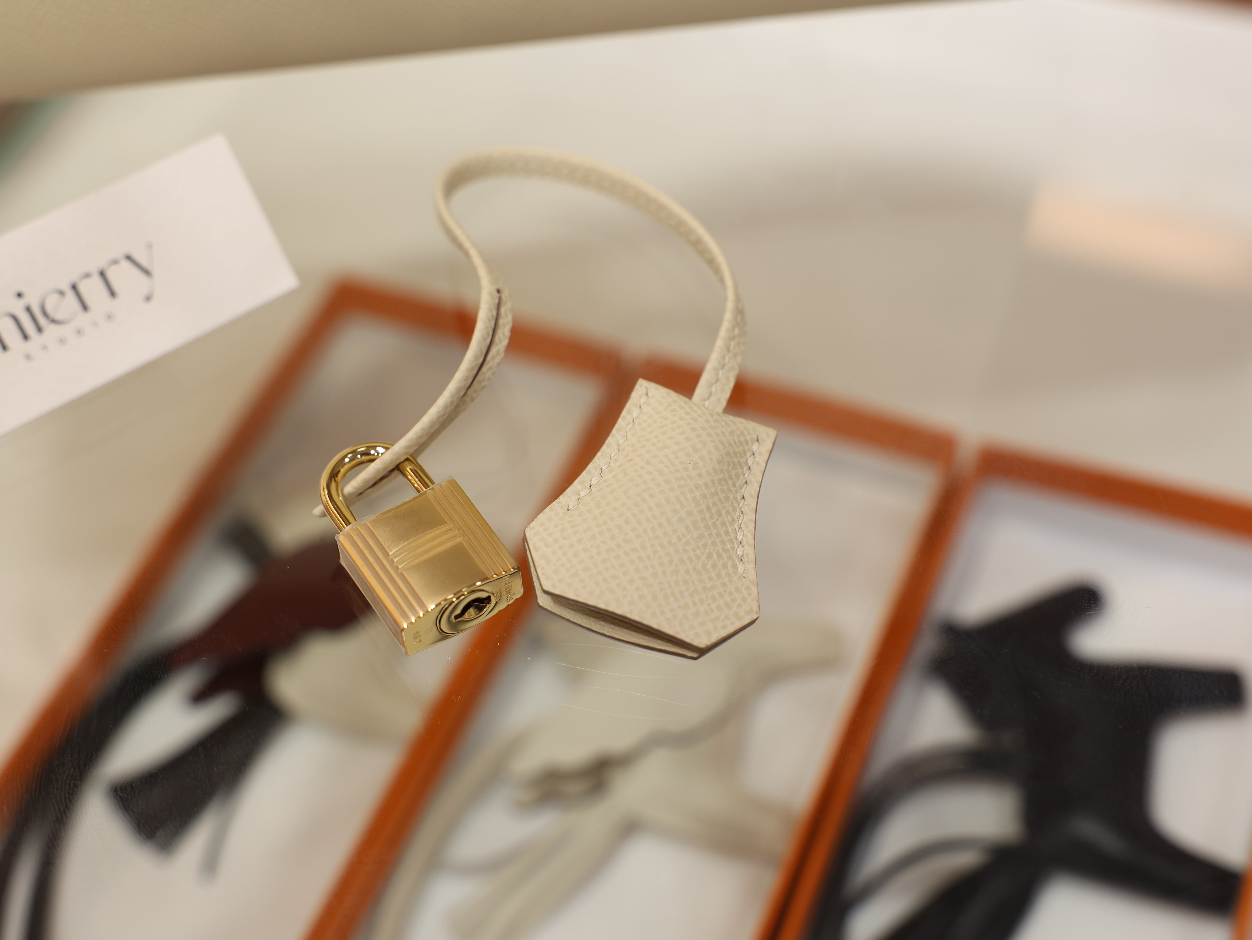 Kelly 28 epsom craie GHW