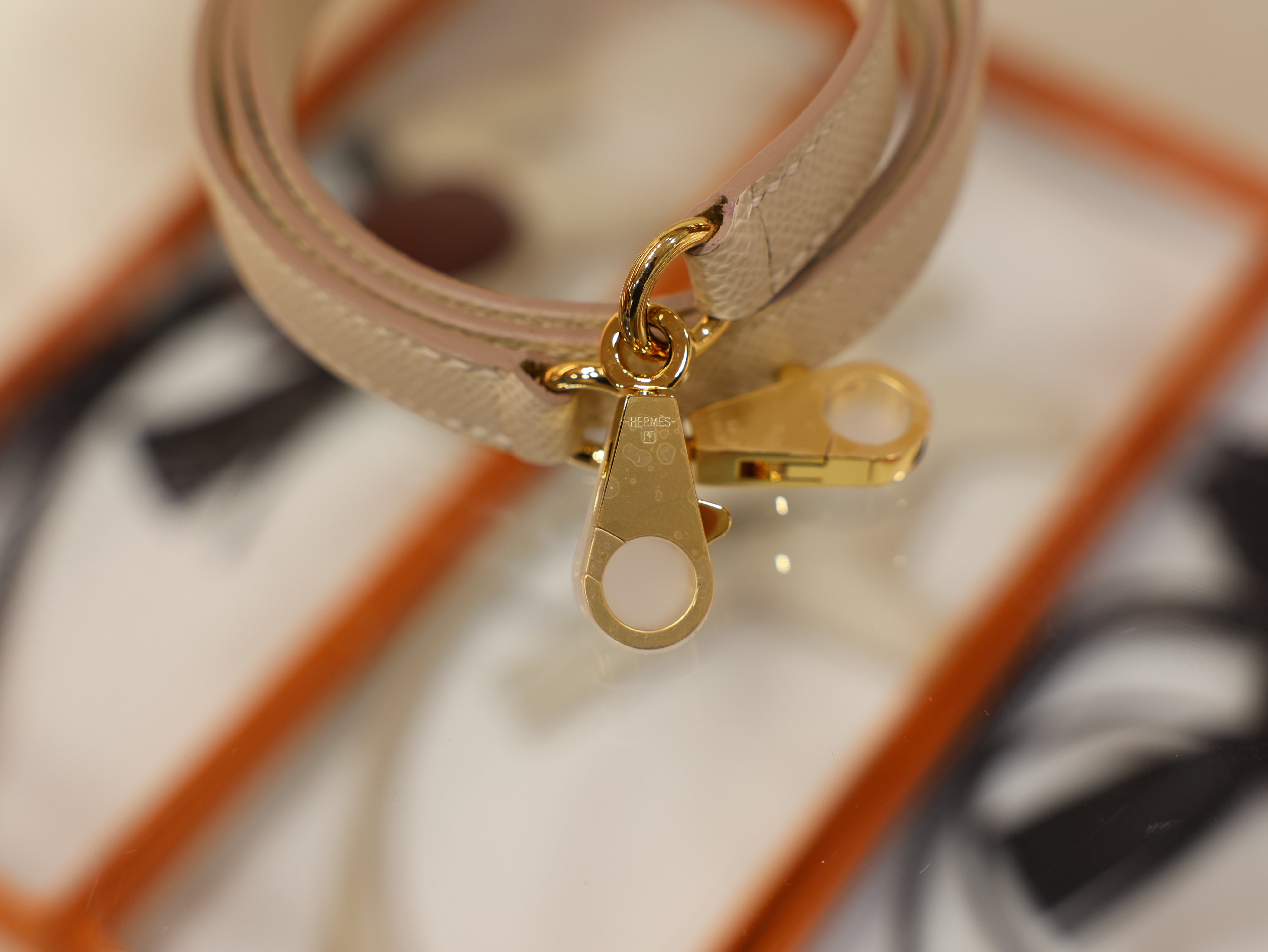 켈리 28 앱송 끄레 금장