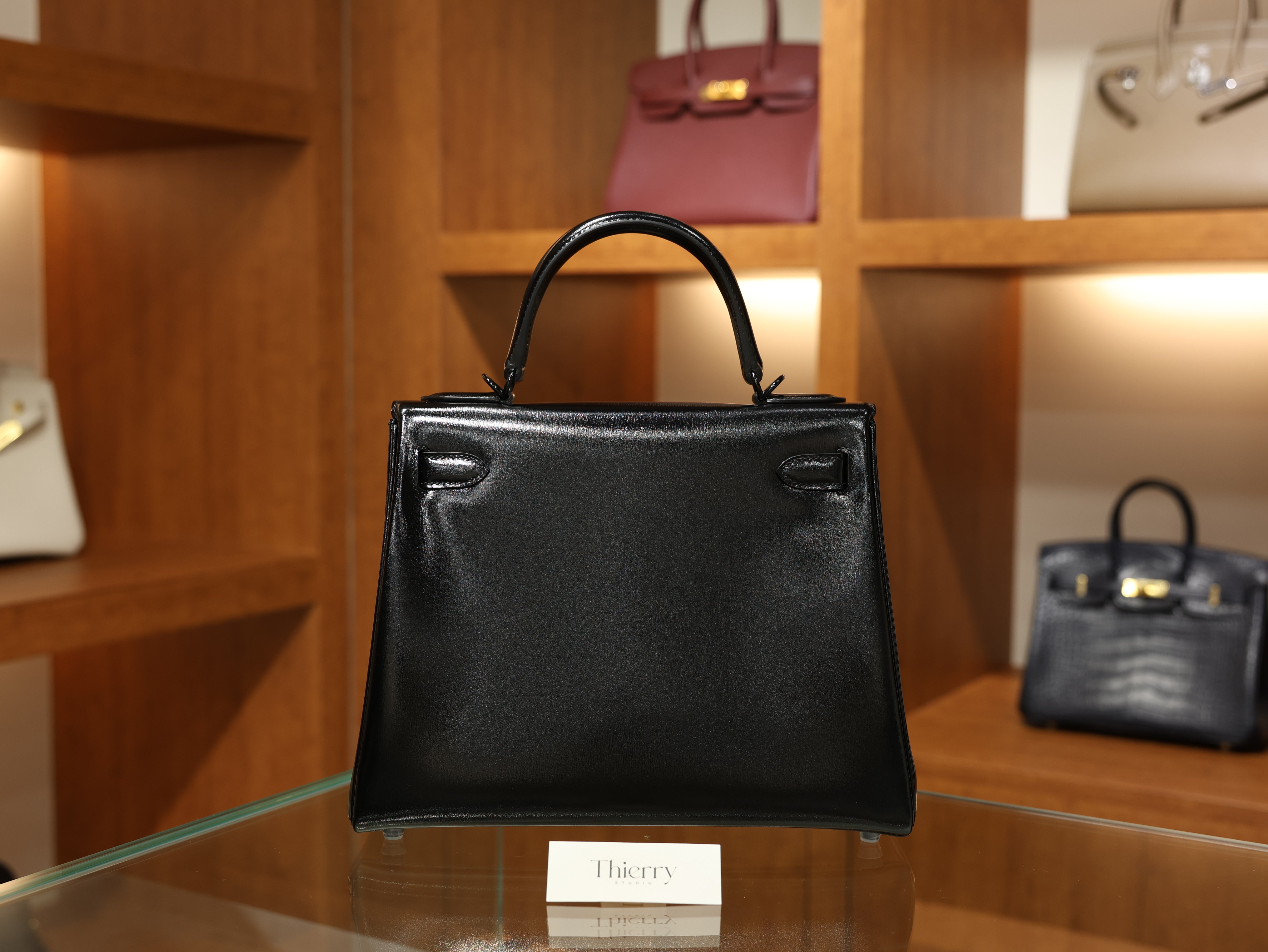 Kelly 28 retourne So black