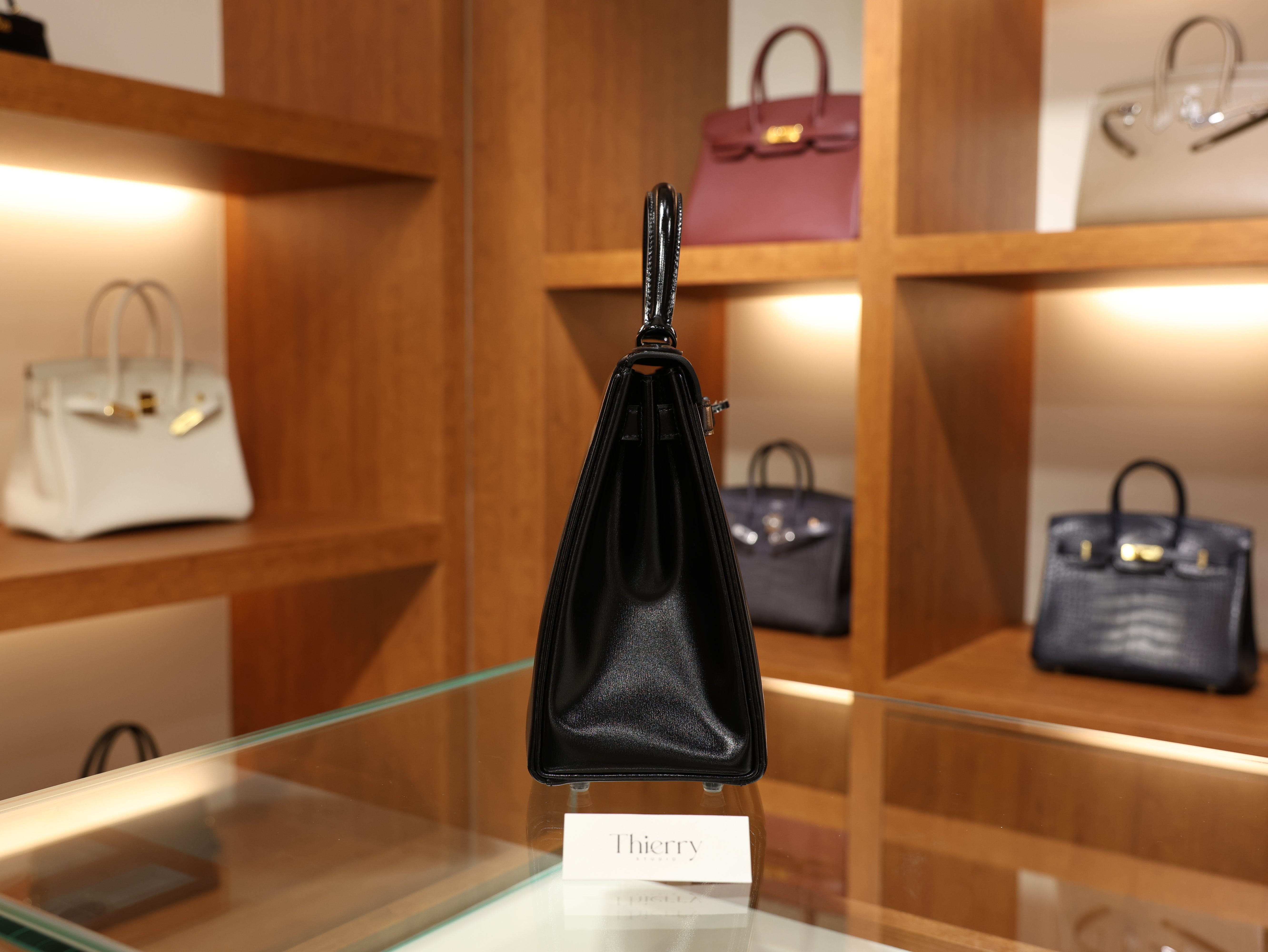 Kelly 28 retourne So black