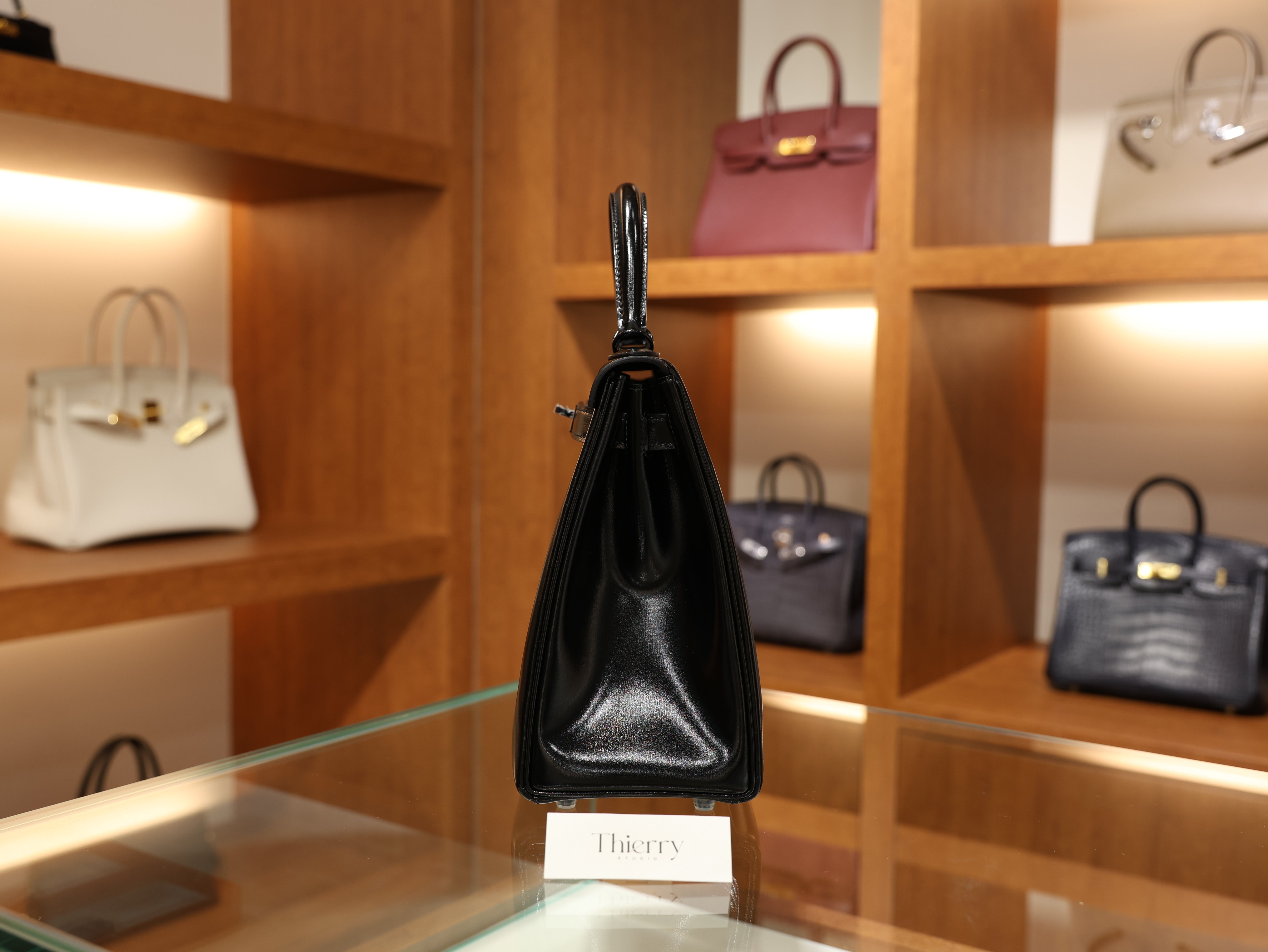 Kelly 28 retourne So black