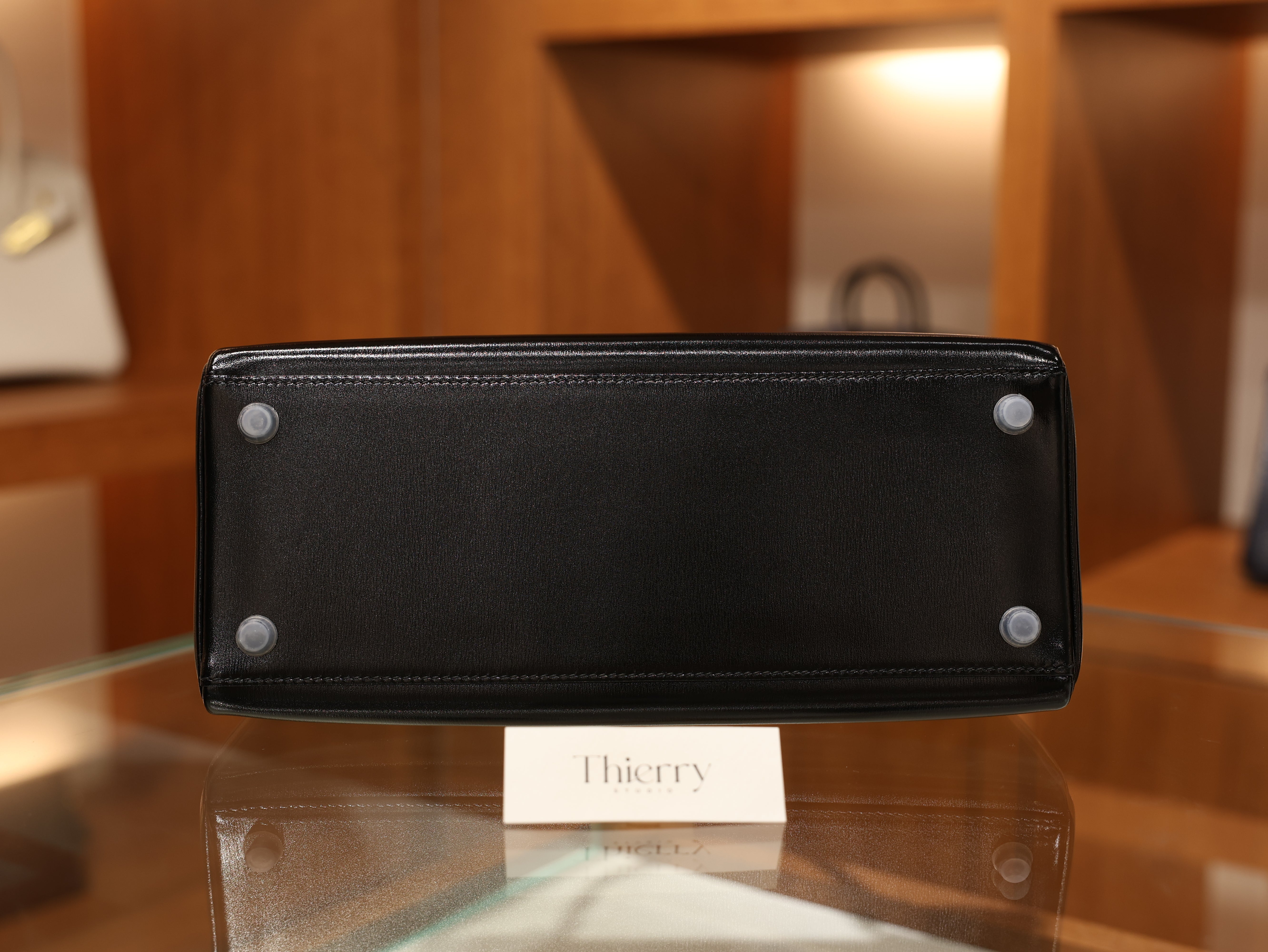 Kelly 28 retourne So black