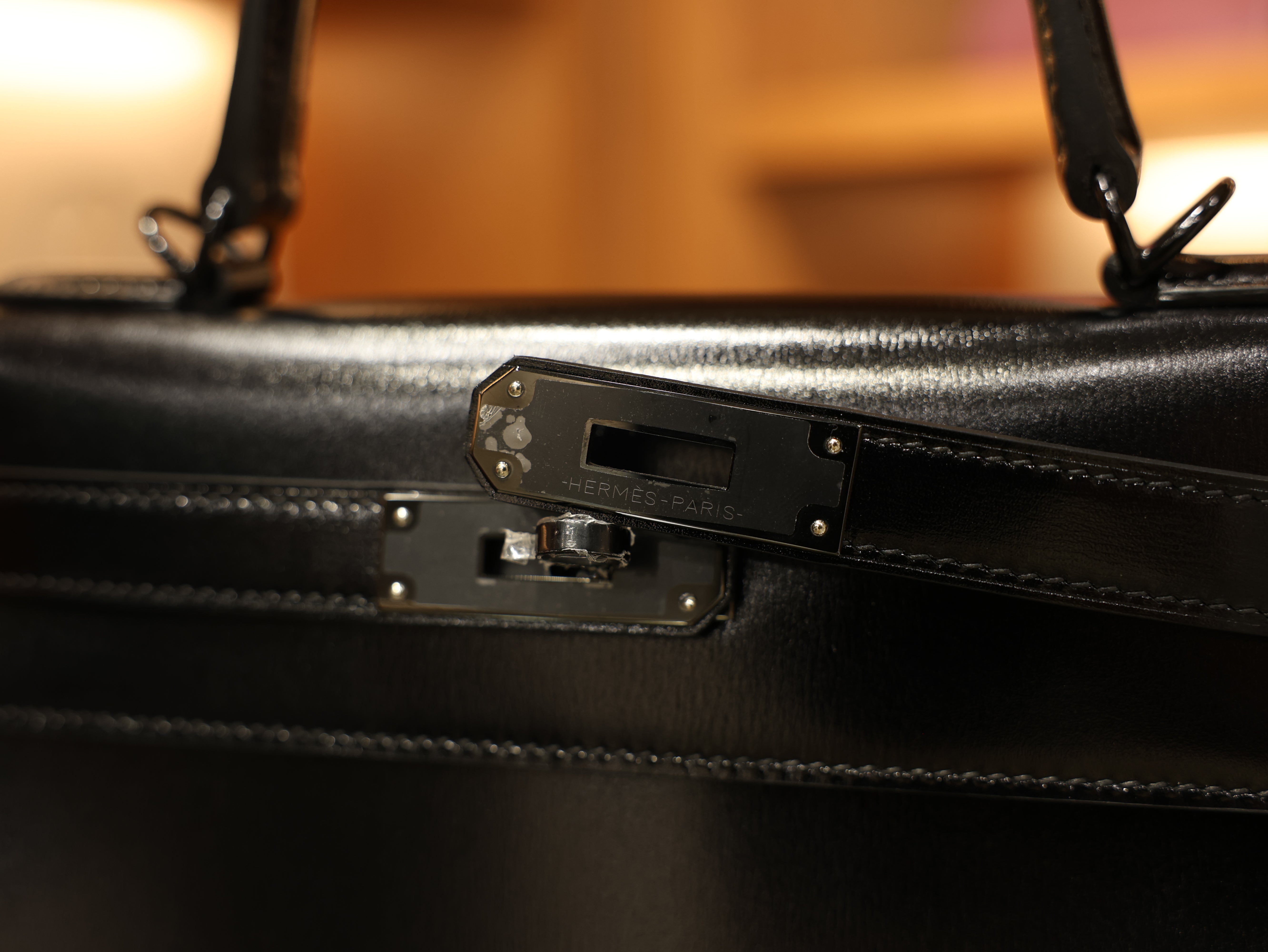 Kelly 28 retourne So black