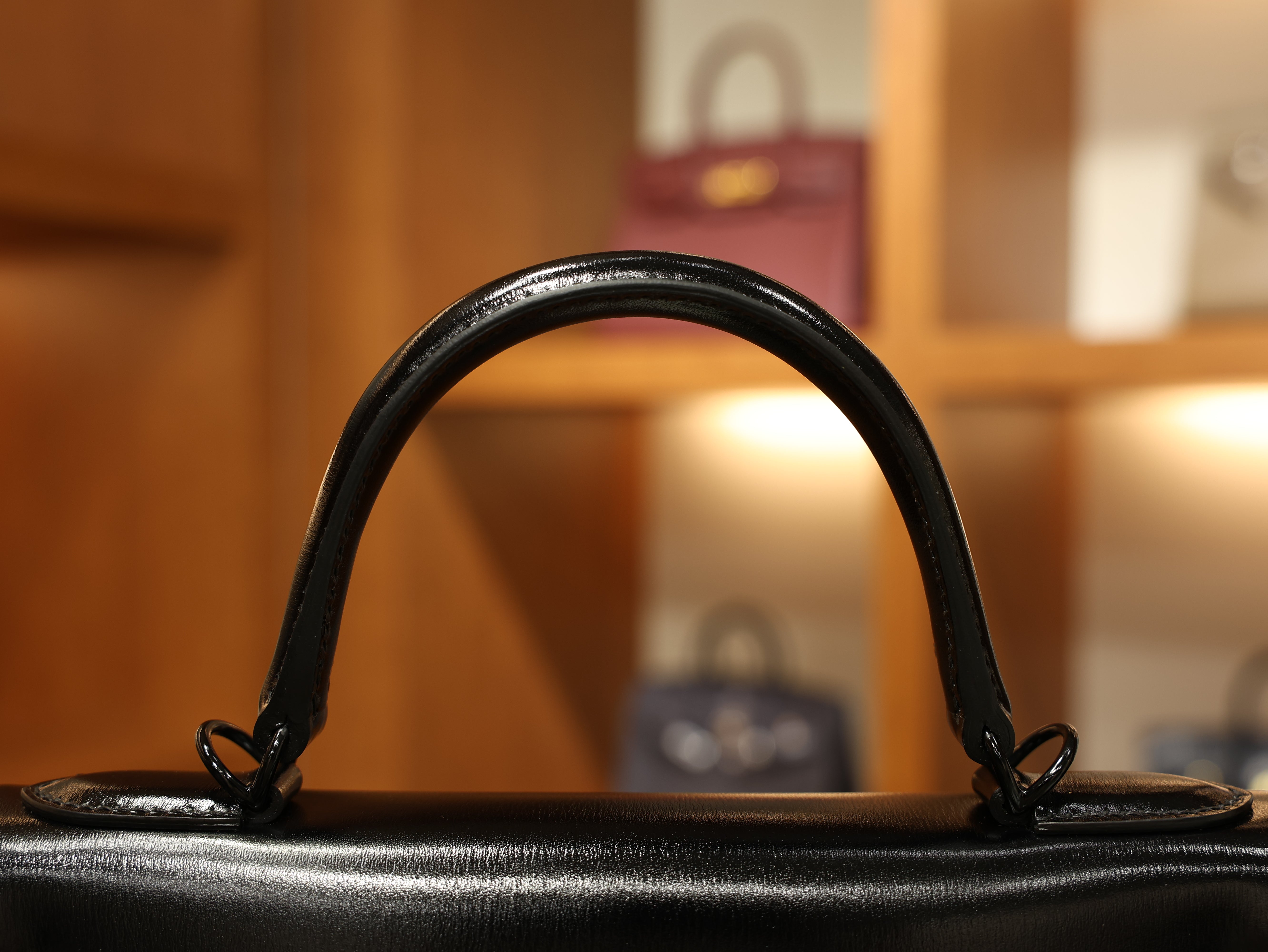 Kelly 28 retourne So black