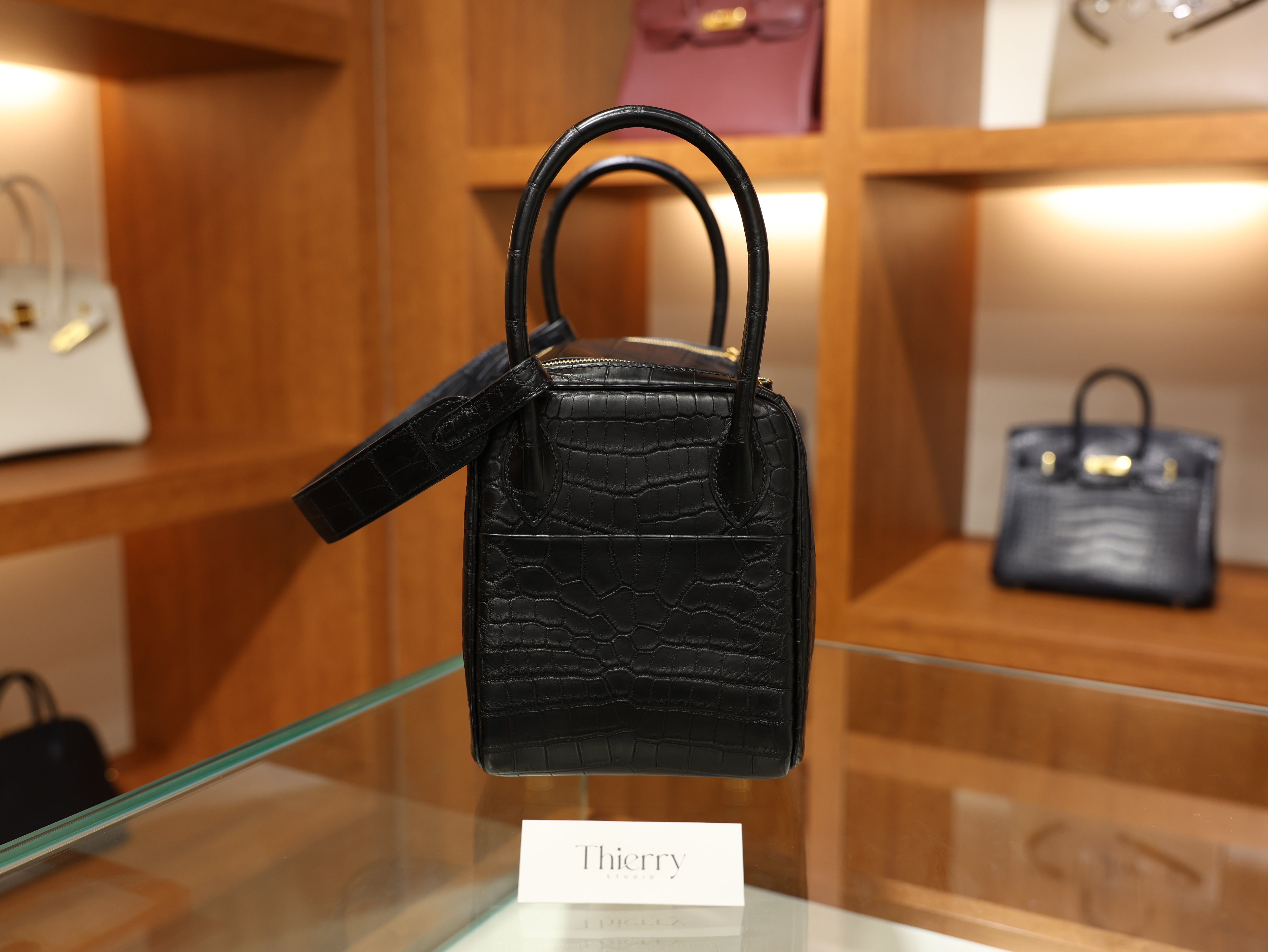 Lindy 26 matt niloticus black GHW