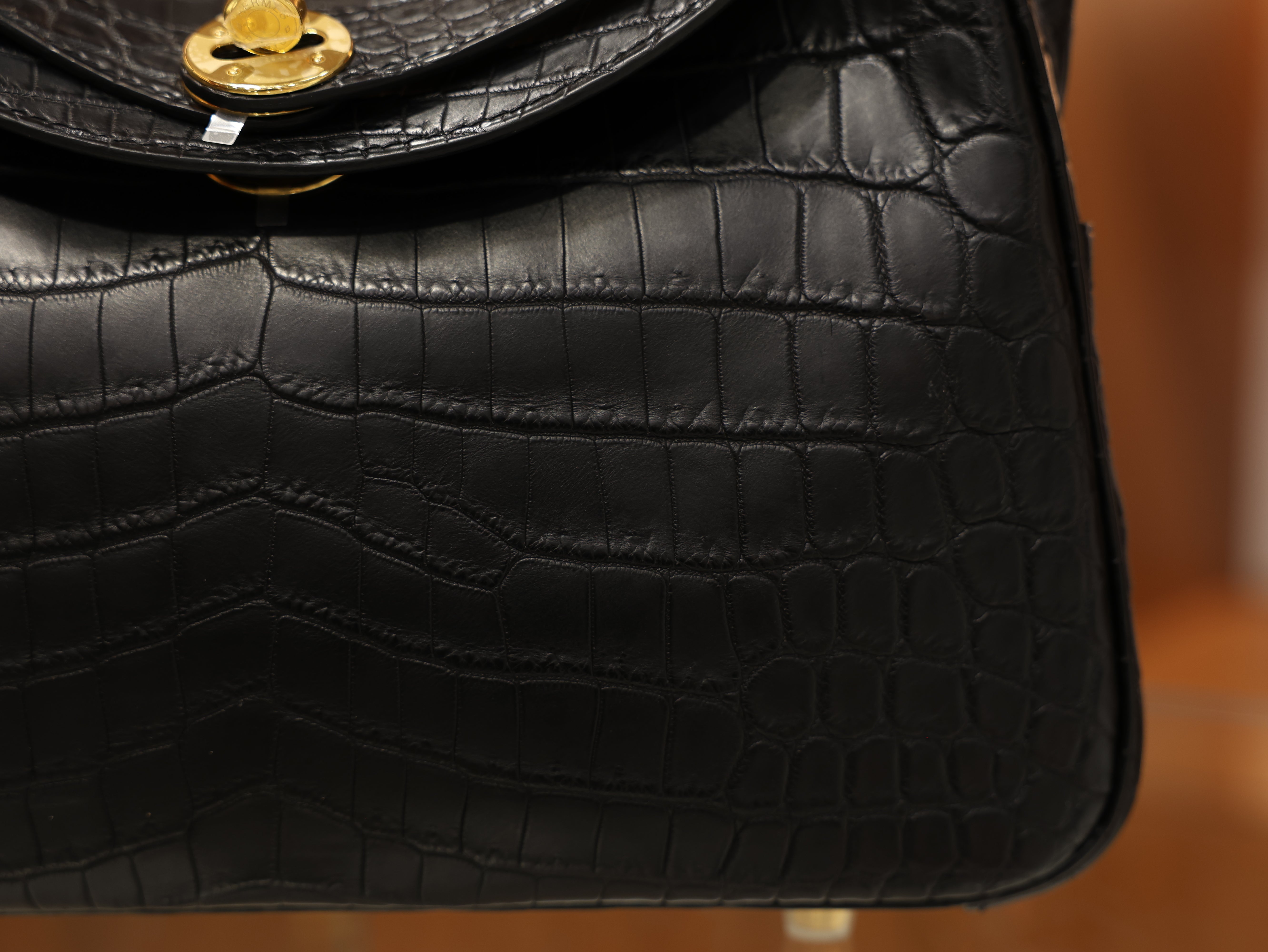 Lindy 26 matt niloticus black GHW