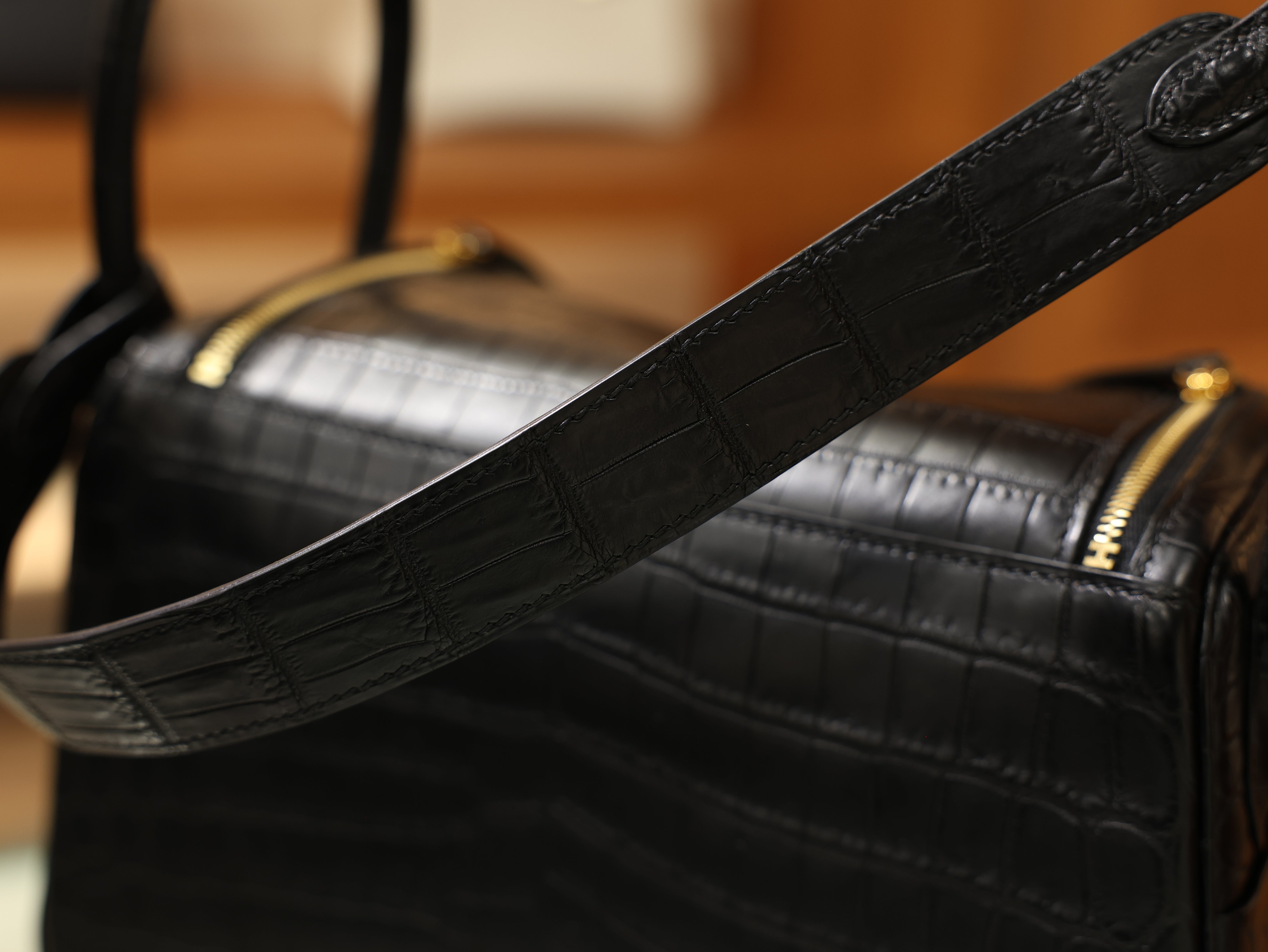 Lindy 26 matt niloticus black GHW