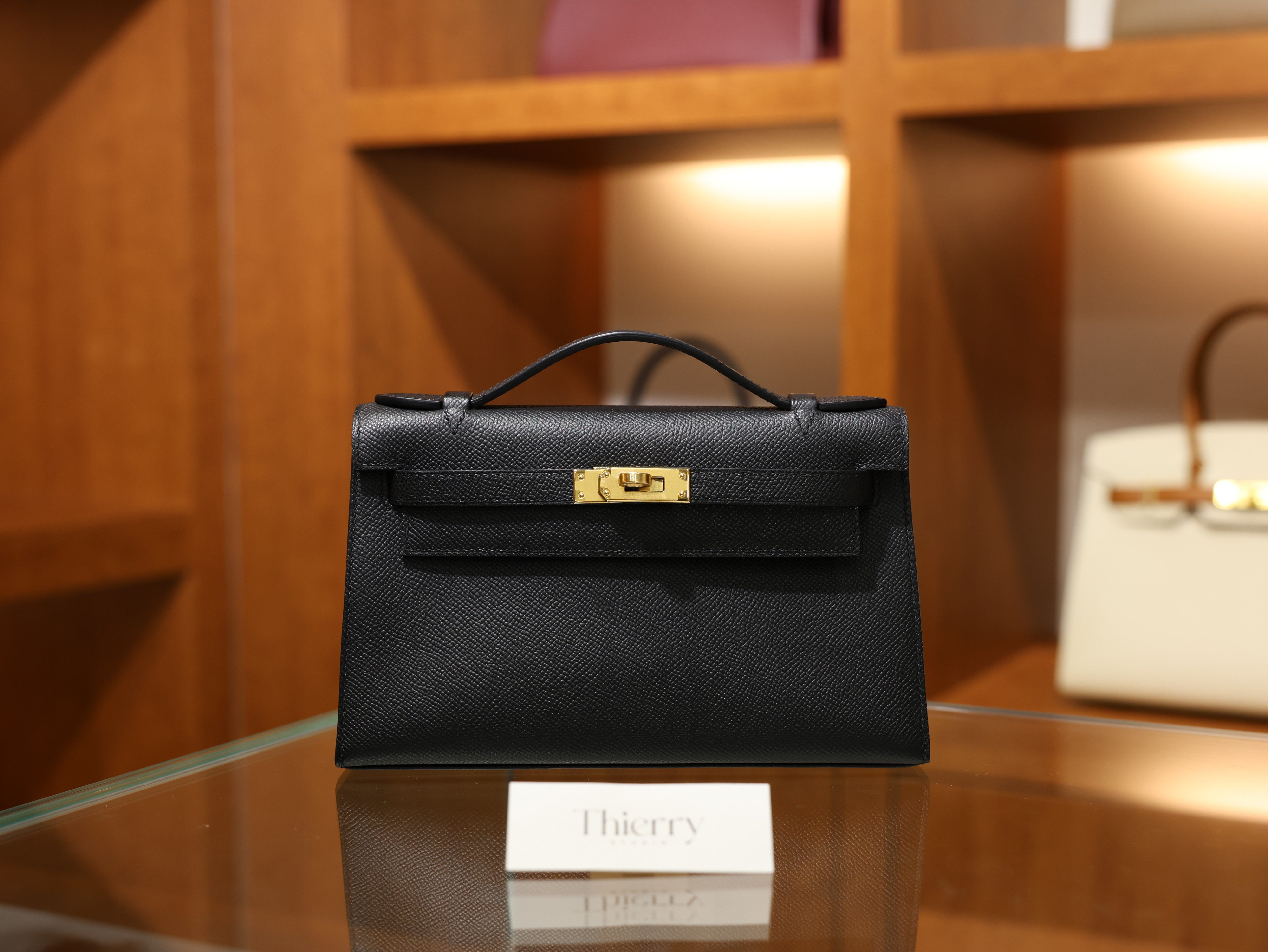 Kelly pochette epsom black GHW