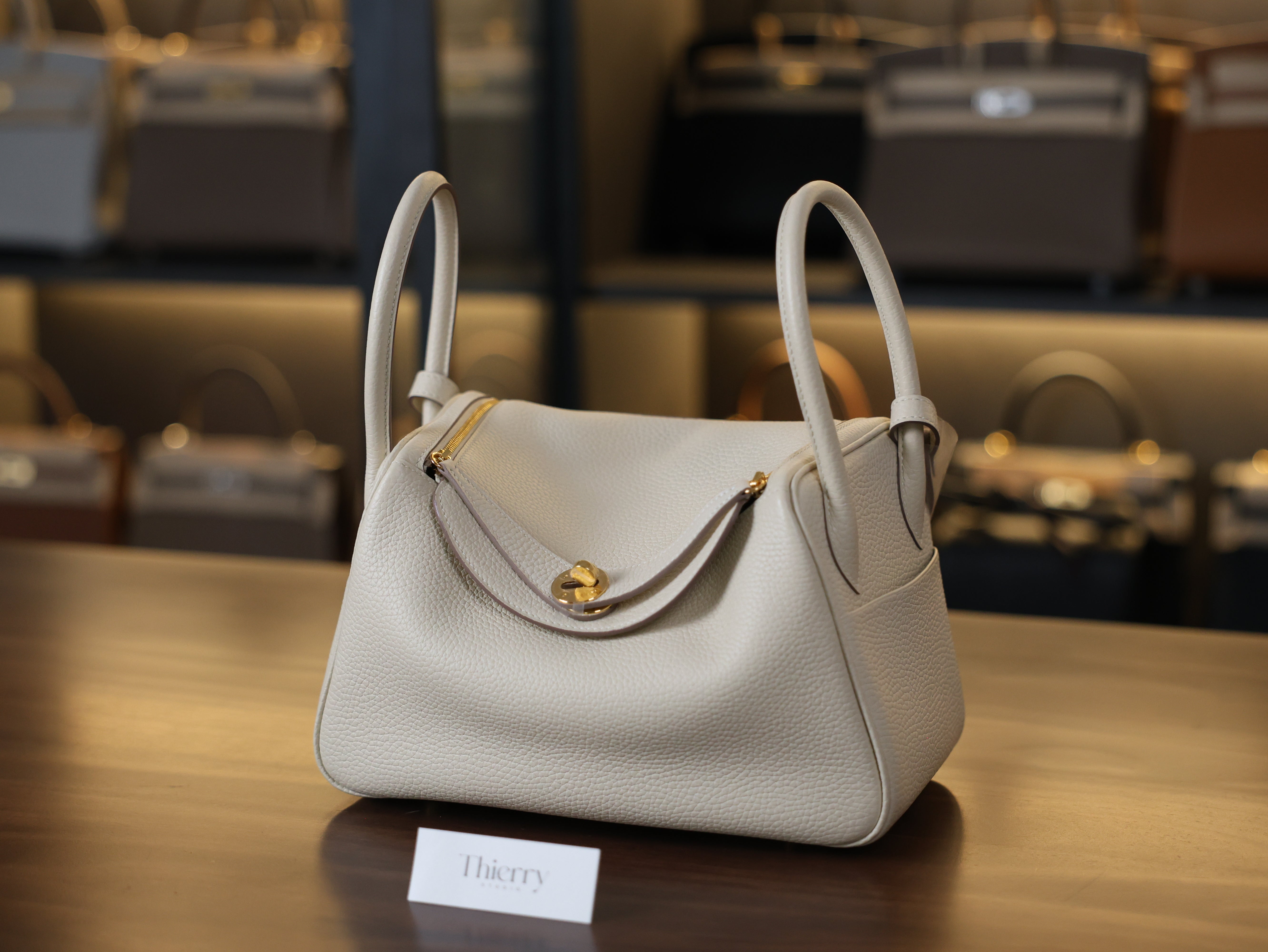 Lindy 26 clemence craie GHW