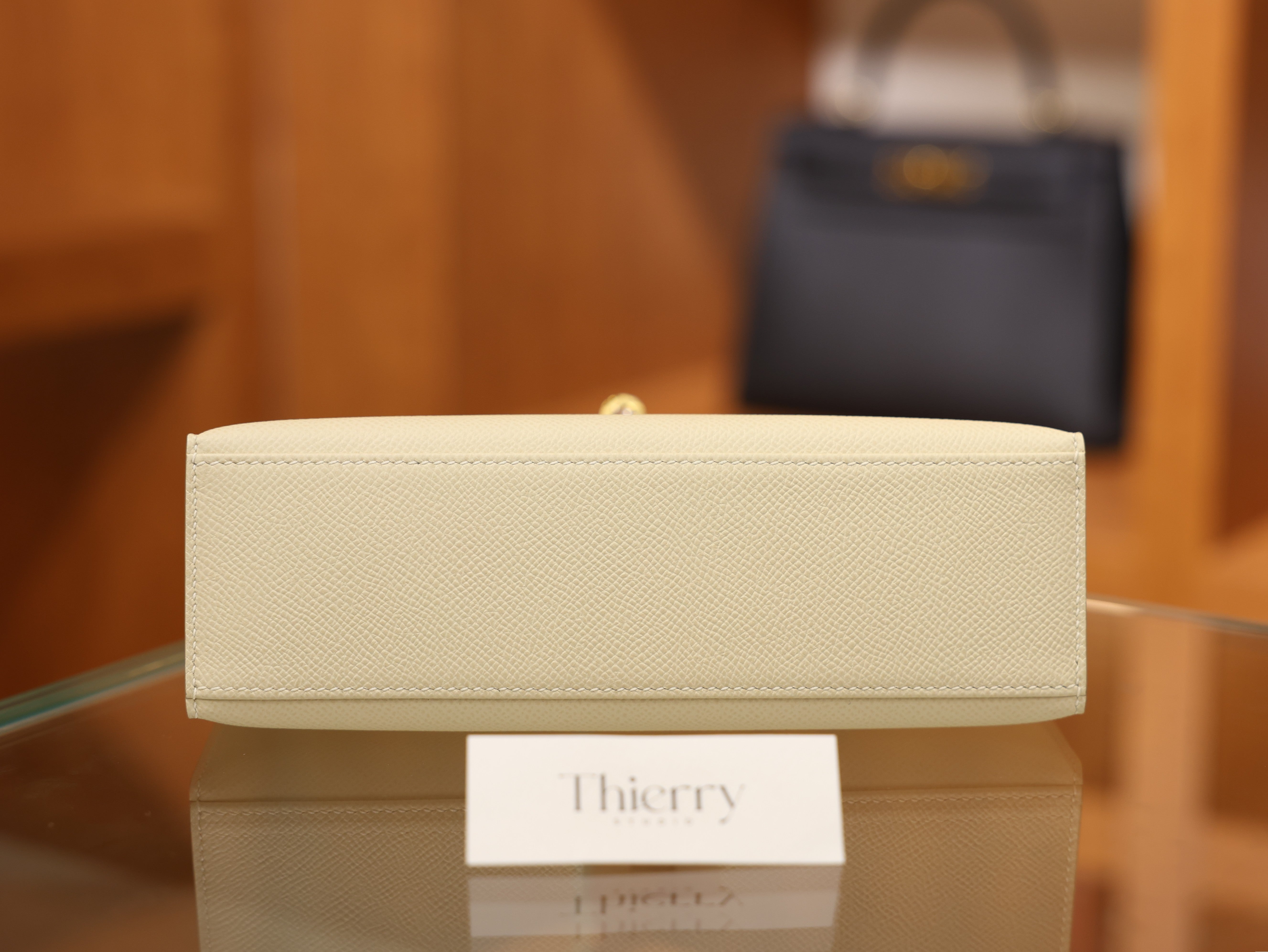 Kelly pochette epsom craie GHW