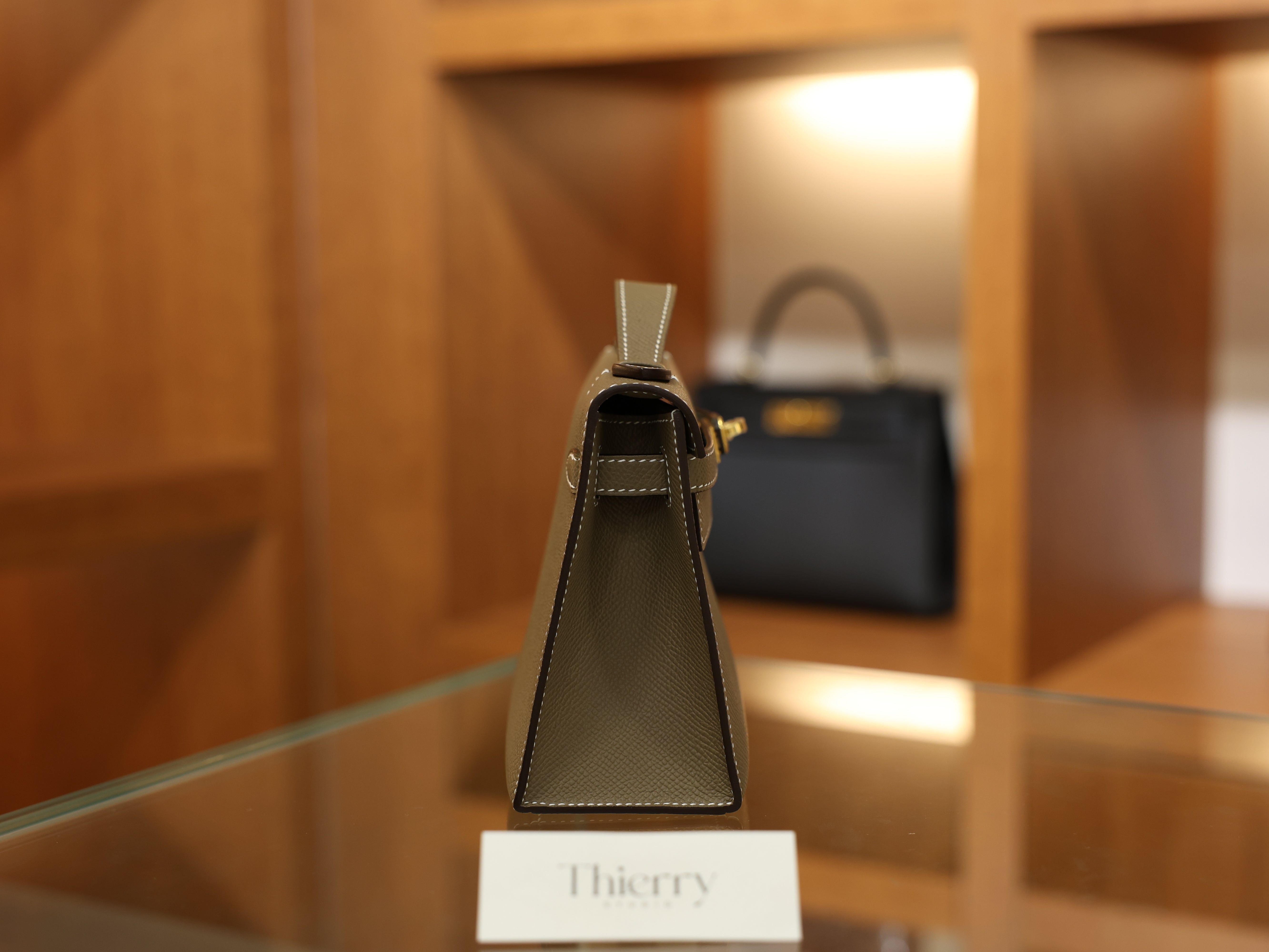 Kelly pochette epsom etoupe GHW (HSS)