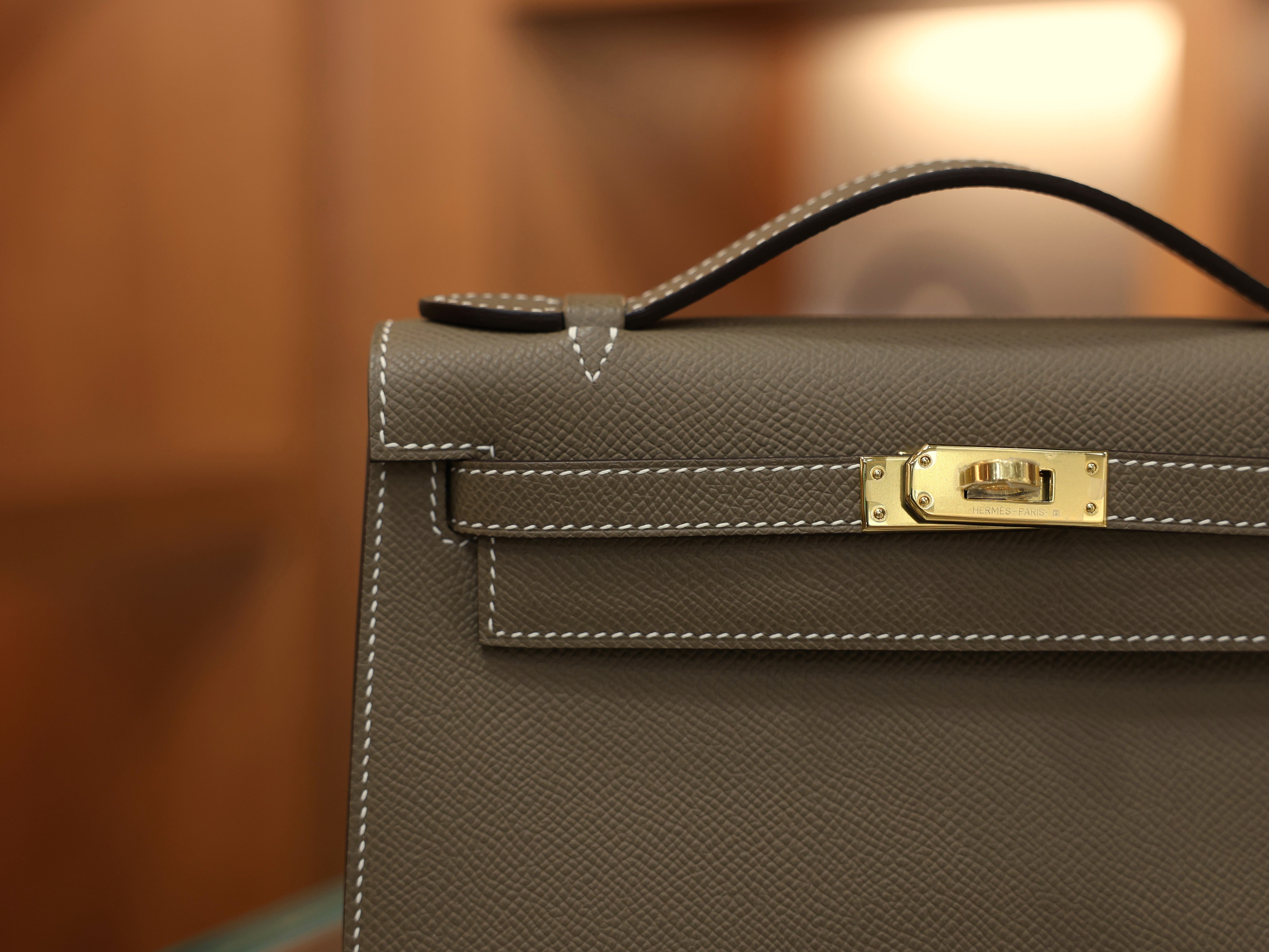 Kelly pochette epsom etoupe GHW (HSS)